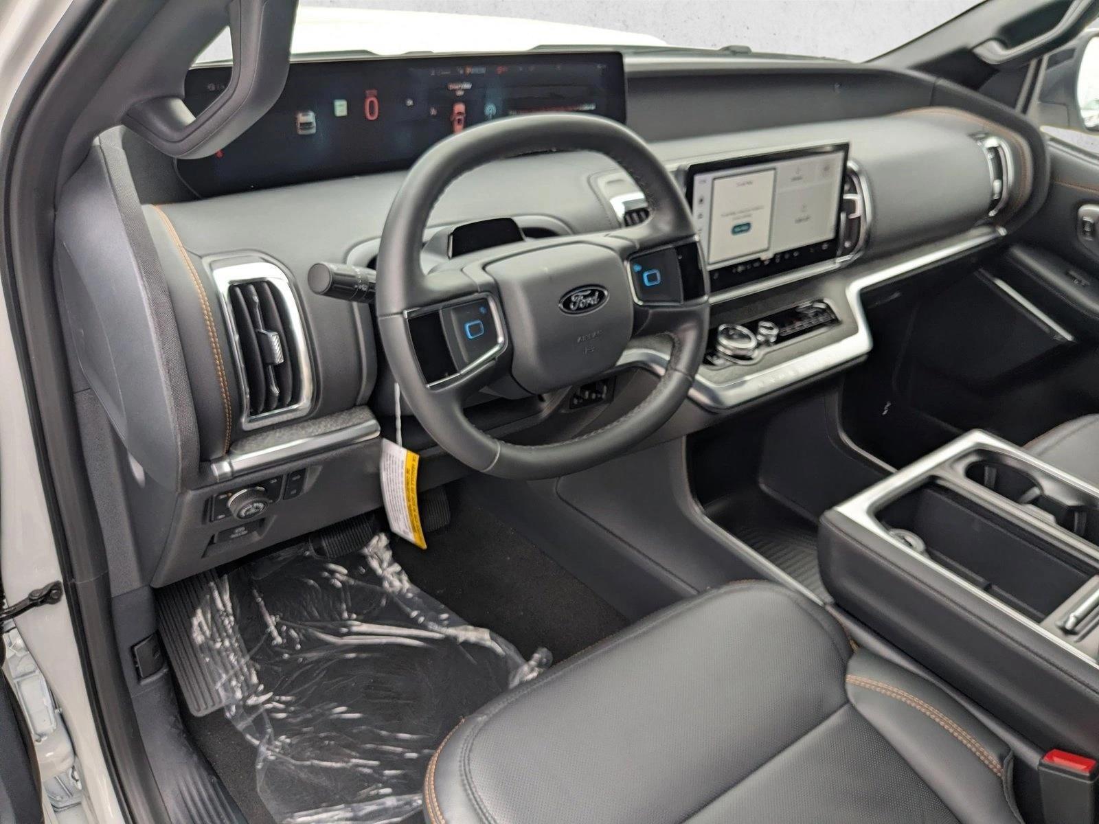 Thumbnail: 2026 Ford Expedition - 3