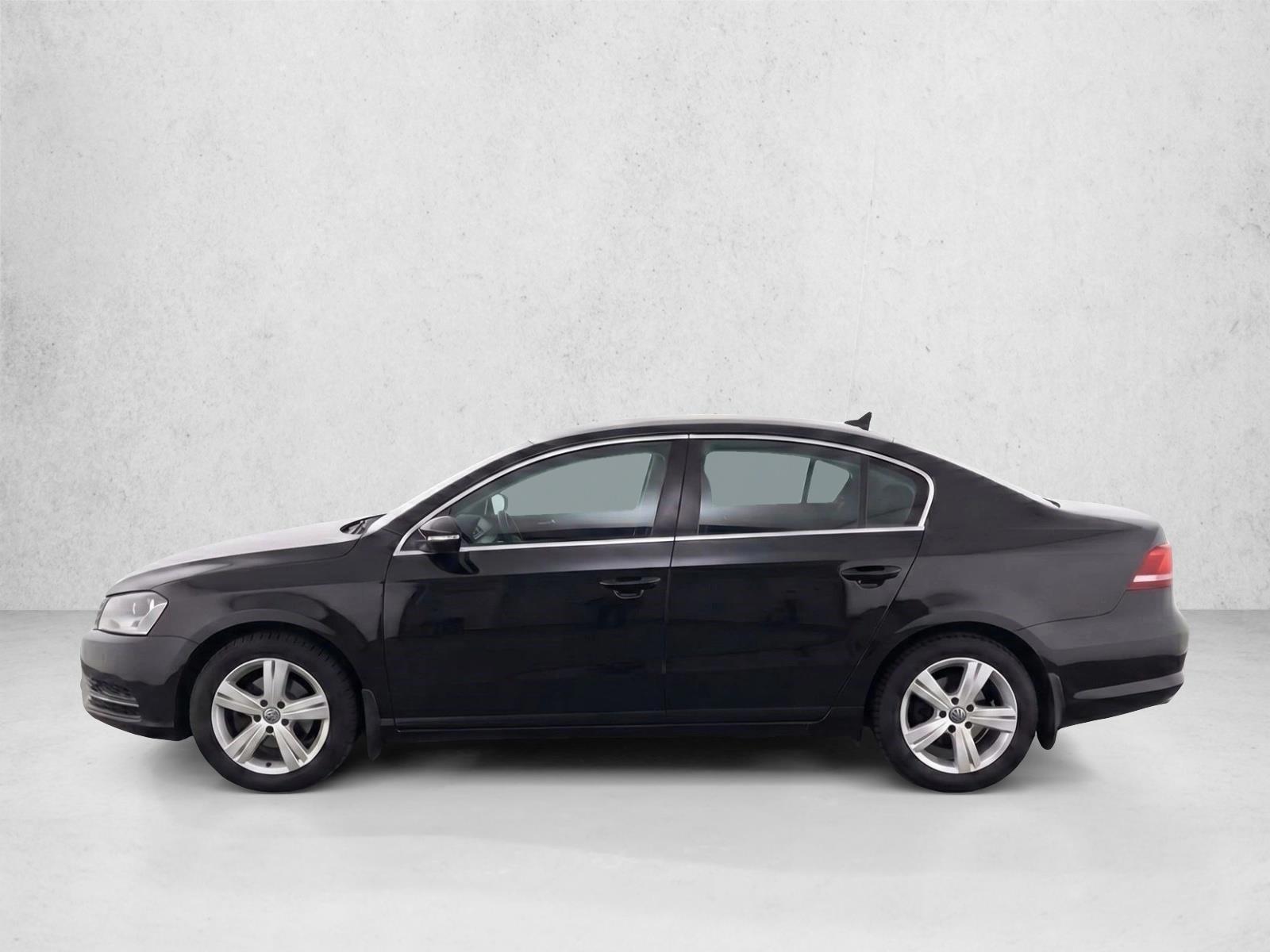 Thumbnail: 2012 Volkswagen Passat - 2