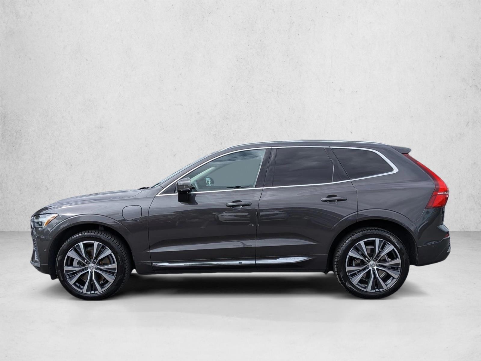 Thumbnail: 2022 Volvo XC60 - 2