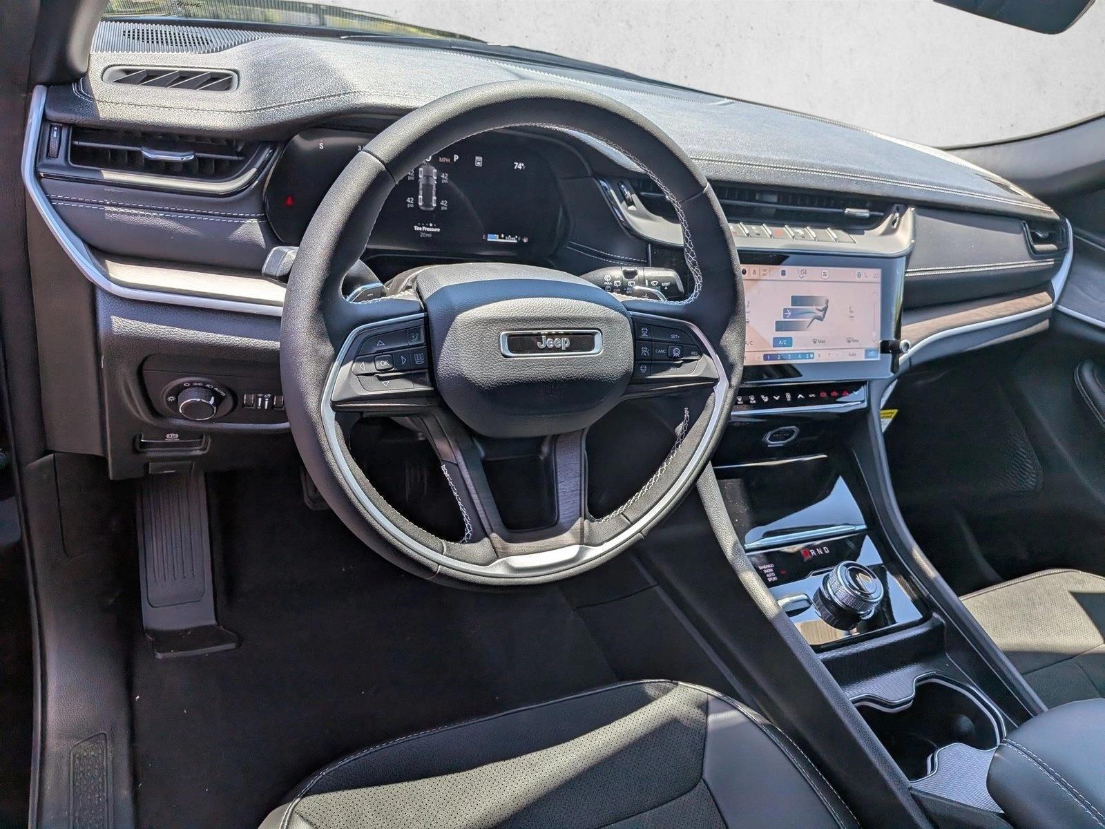 Thumbnail: 2026 Jeep Grand Cherokee - 3