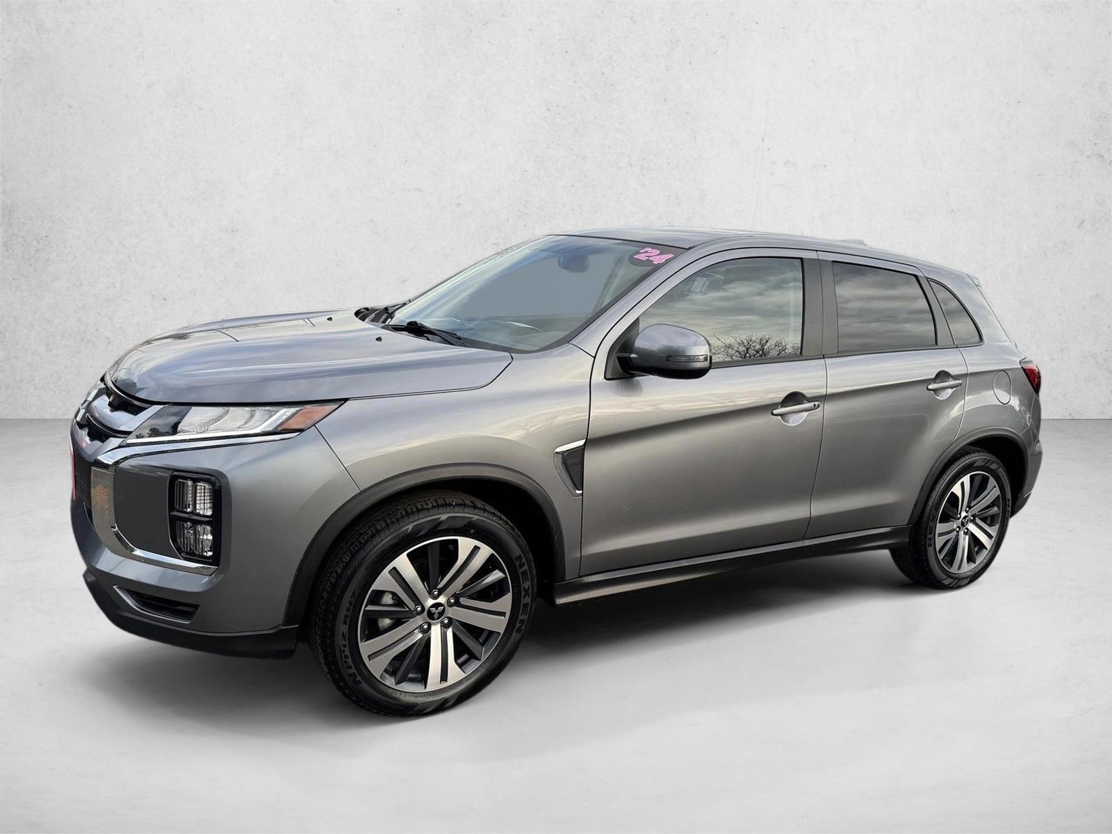 Thumbnail: 2024 Mitsubishi Outlander - 1