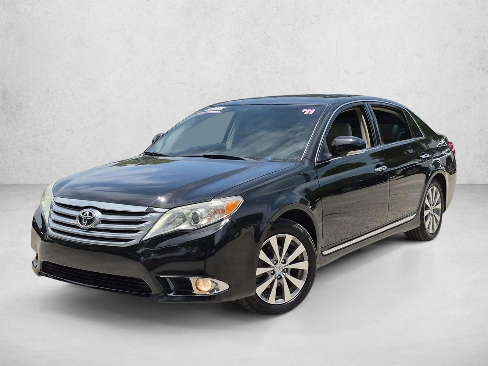 Thumbnail: 2011 Toyota Avalon - 1
