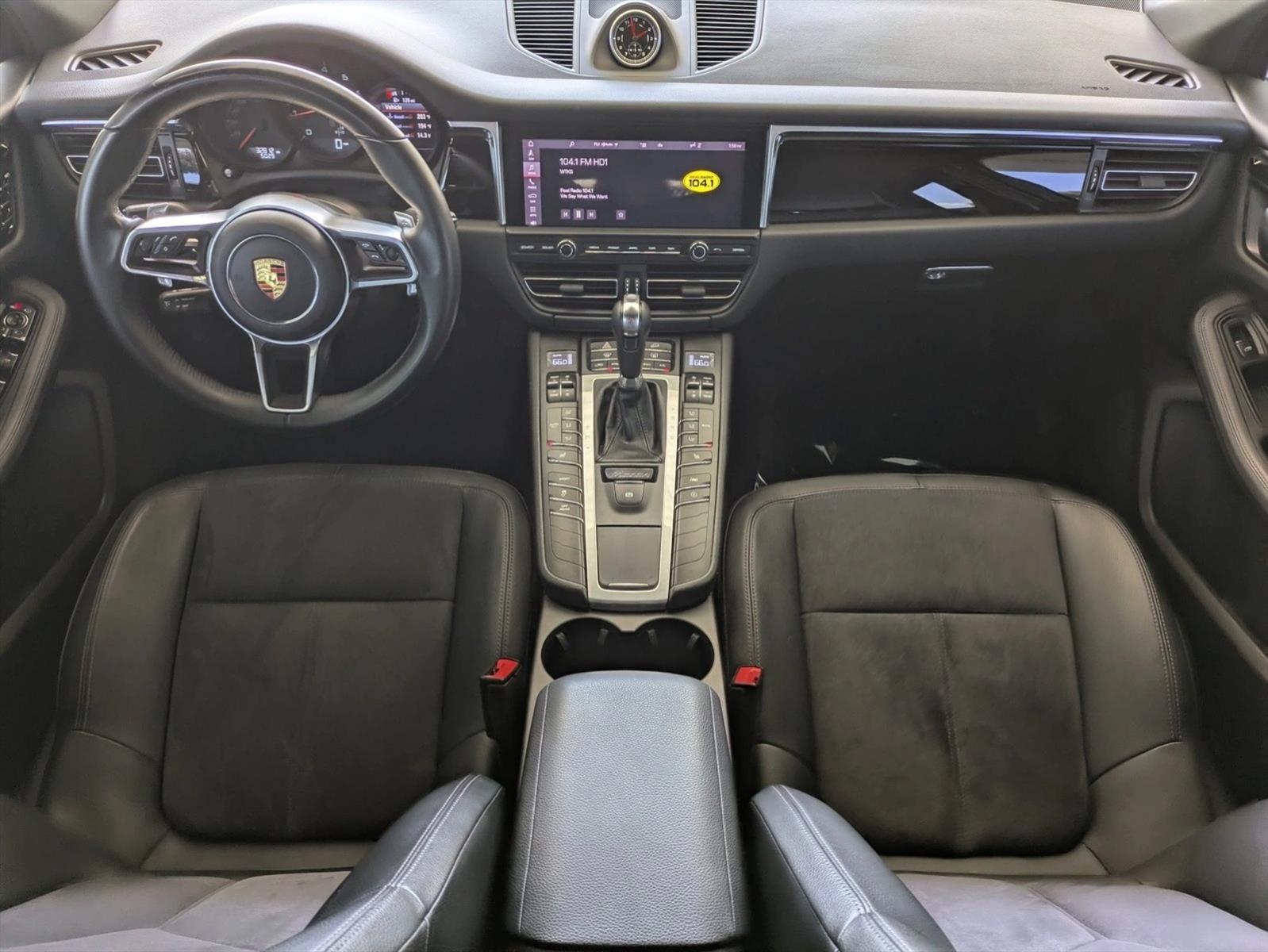 Thumbnail: 2021 Porsche Macan - 3