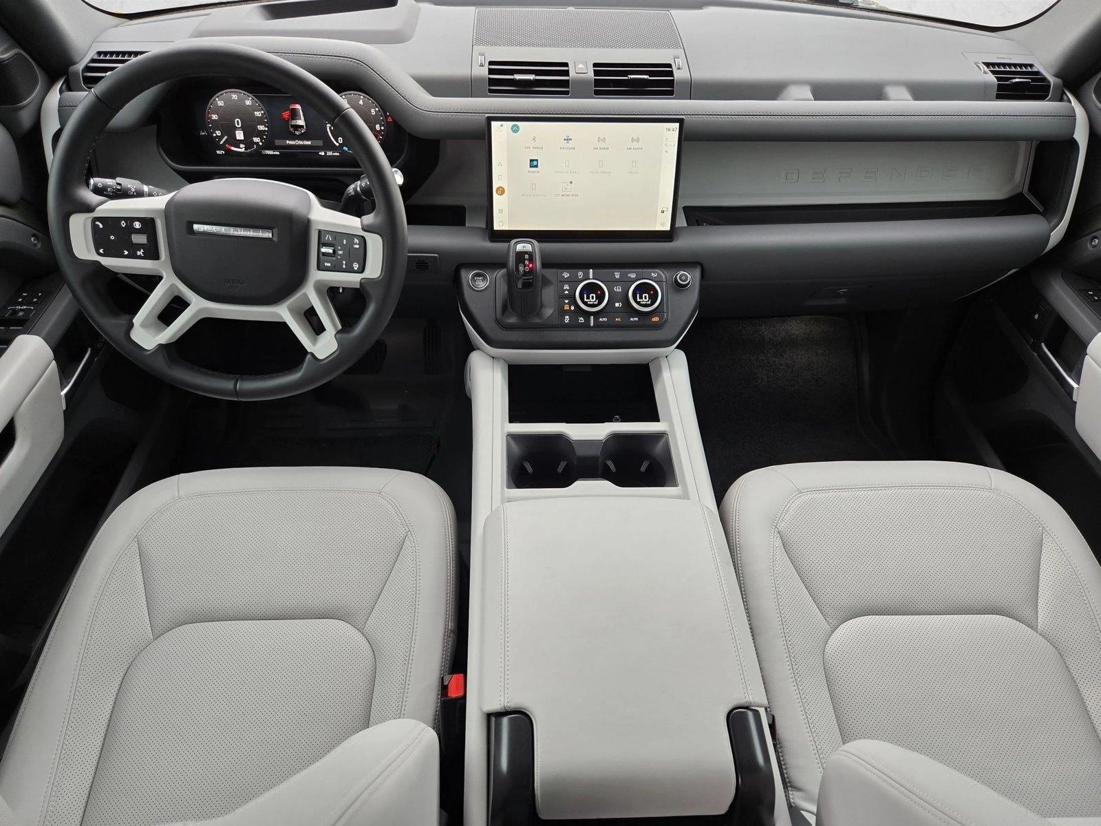 Thumbnail: 2025 Land Rover Defender - 4