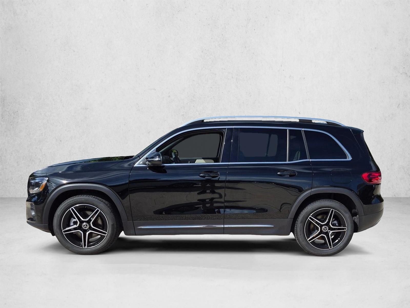 Thumbnail: 2026 Mercedes-Benz GLB - 2