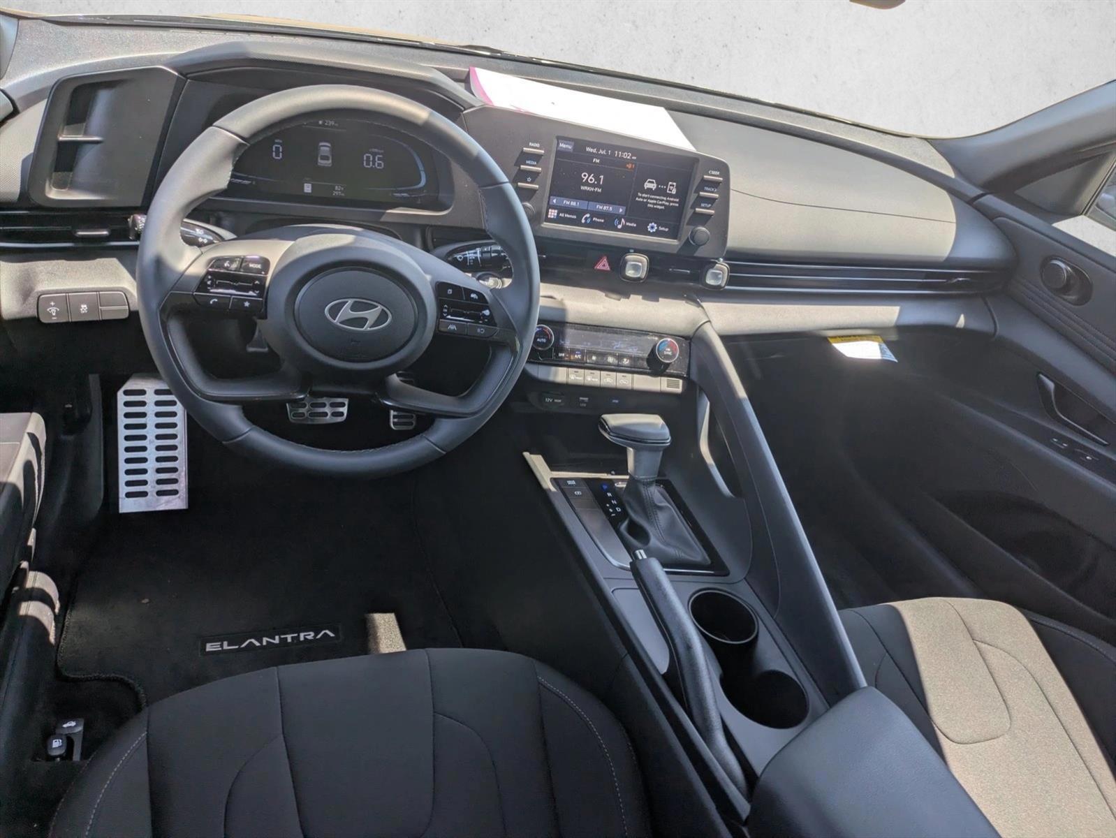 Thumbnail: 2026 Hyundai Elantra - 4