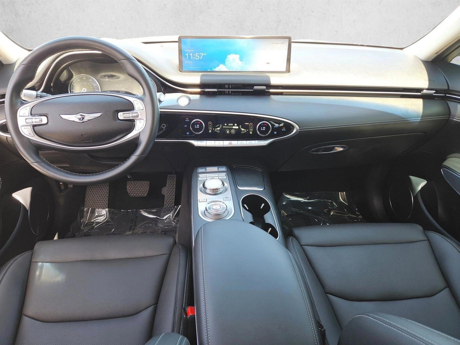 Thumbnail: 2024 Genesis GV70 - 3