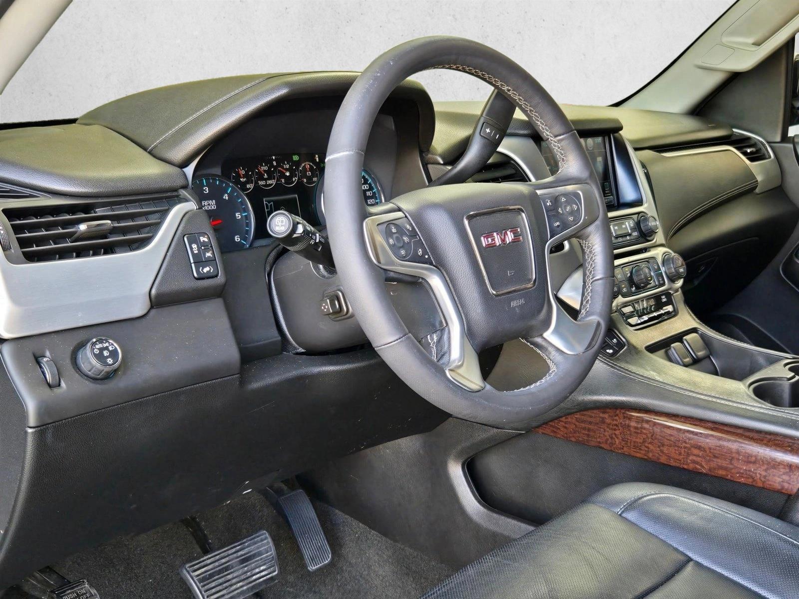 Thumbnail: 2017 GMC Yukon - 3