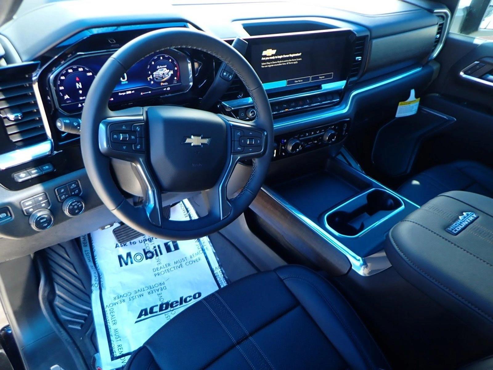 Thumbnail: 2025 Chevrolet Silverado 2500 - 3