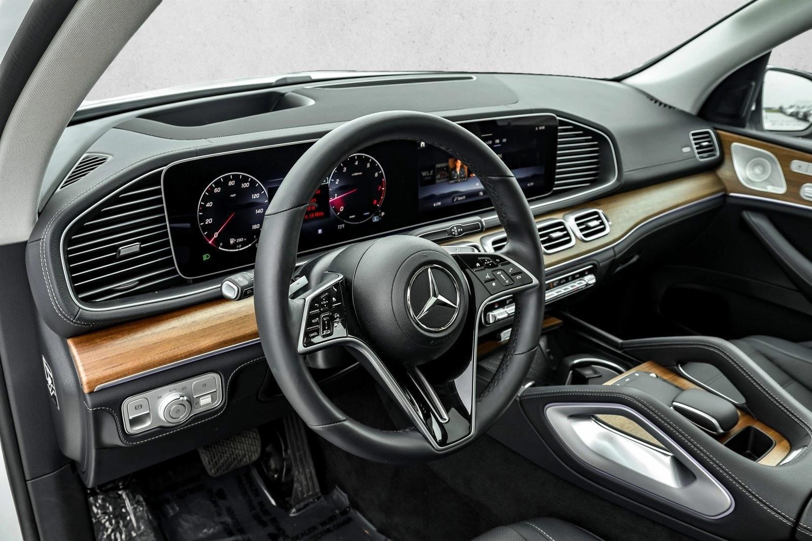 Thumbnail: 2026 Mercedes-Benz GLE - 3