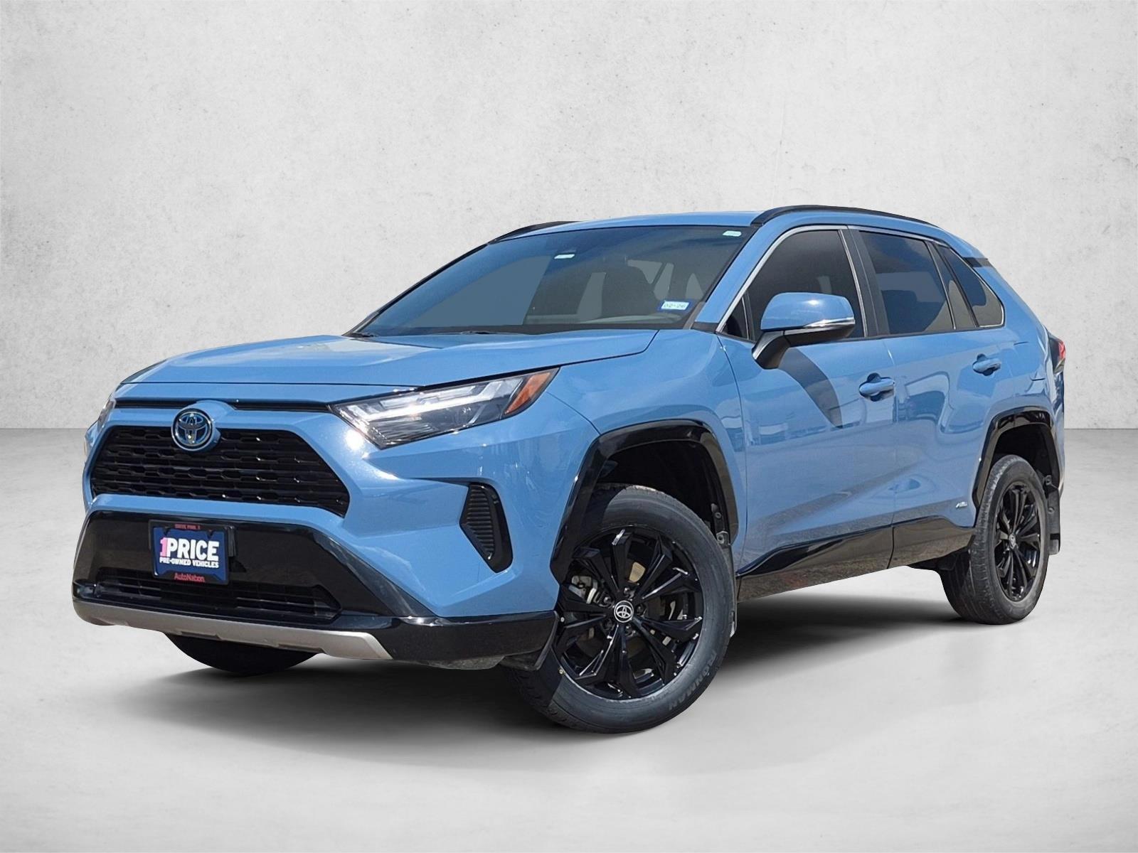Thumbnail: 2022 Toyota RAV4 - 1