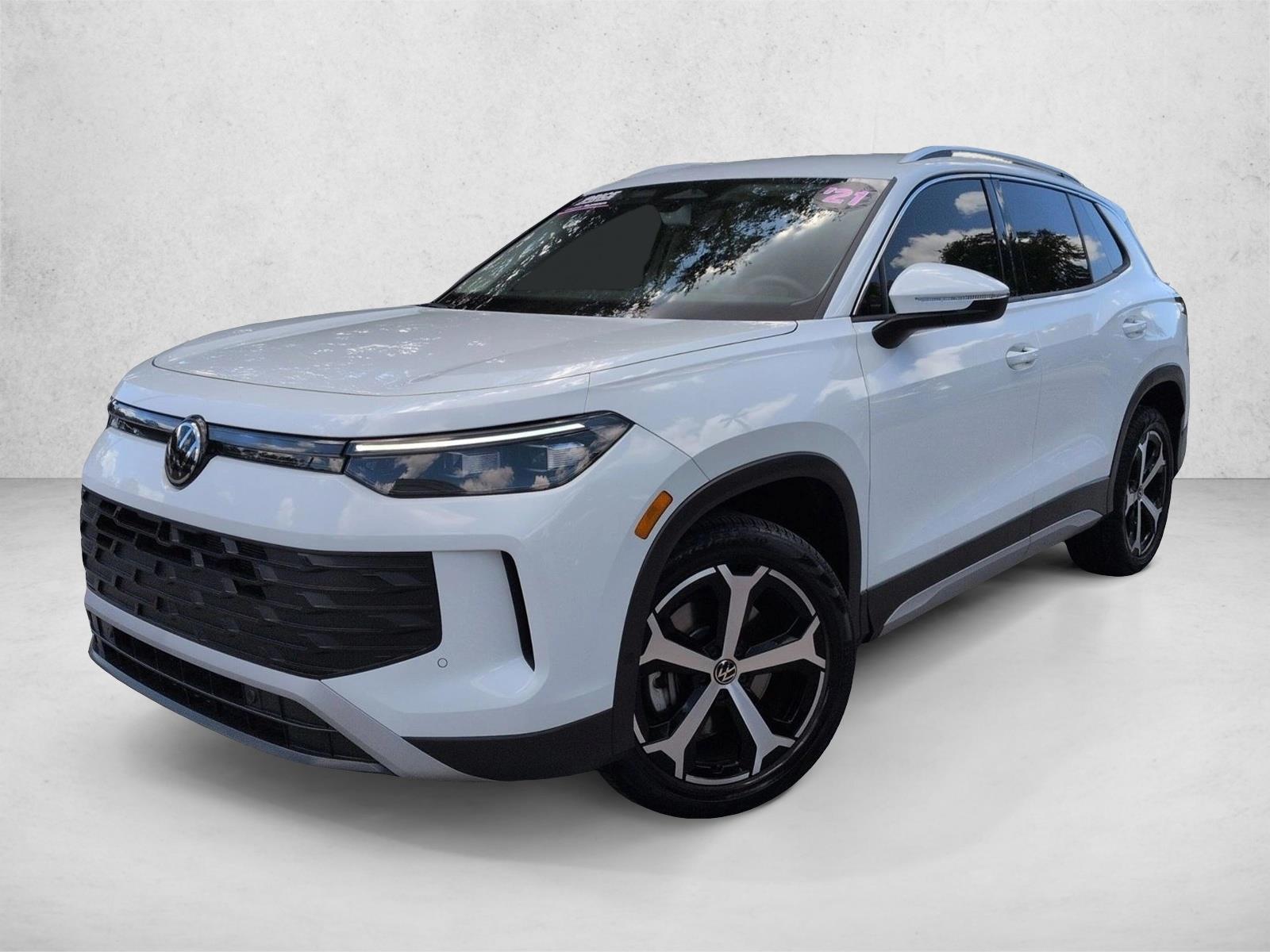 Thumbnail: 2025 Volkswagen Tiguan - 1