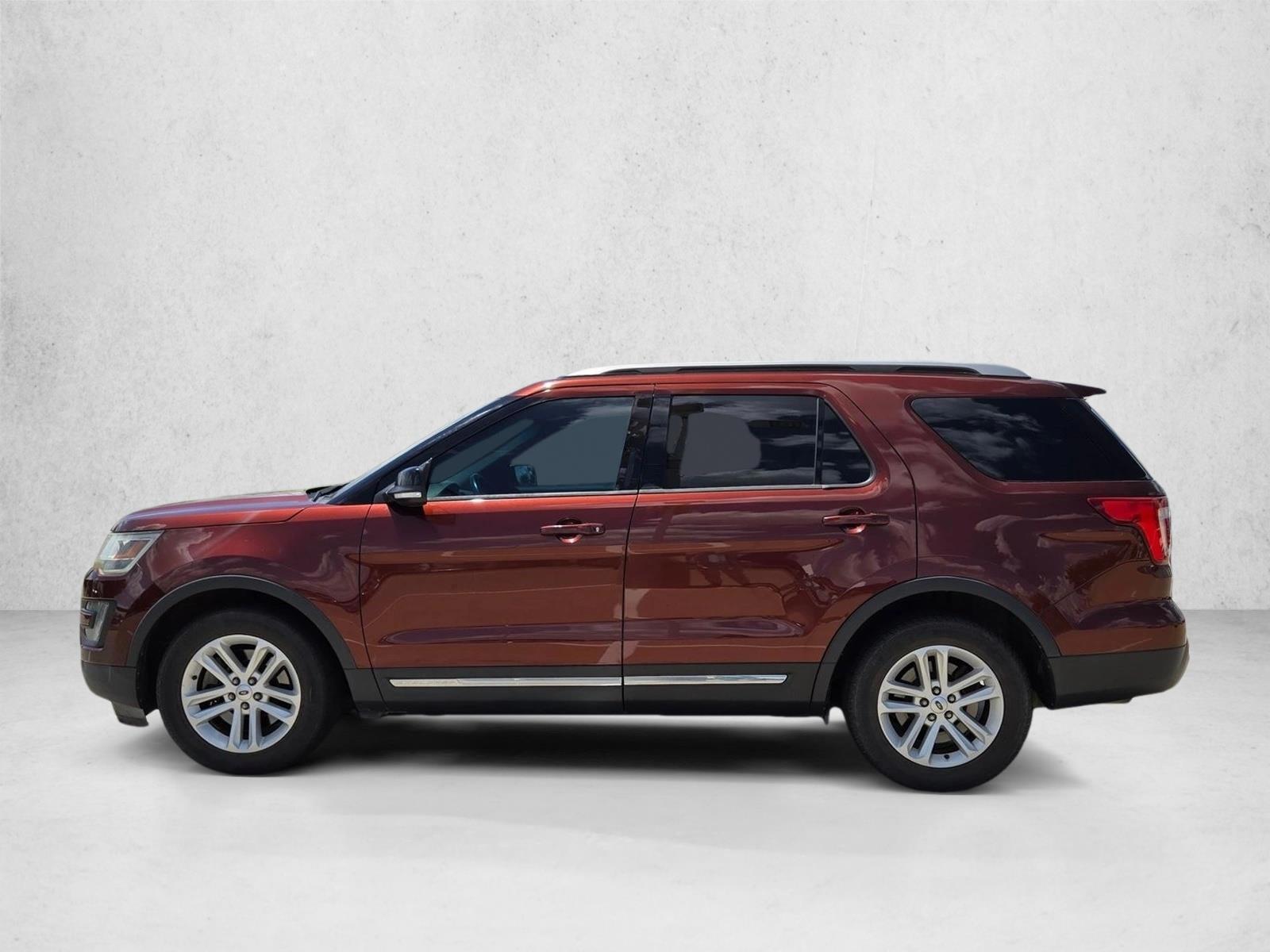 Thumbnail: 2016 Ford Explorer - 2
