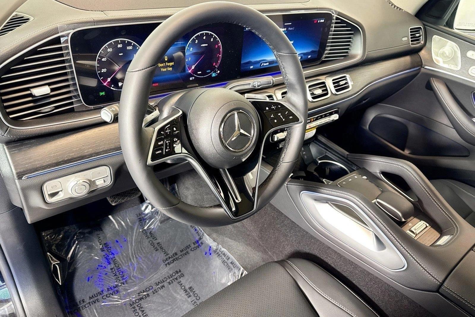Thumbnail: 2026 Mercedes-Benz GLS - 3