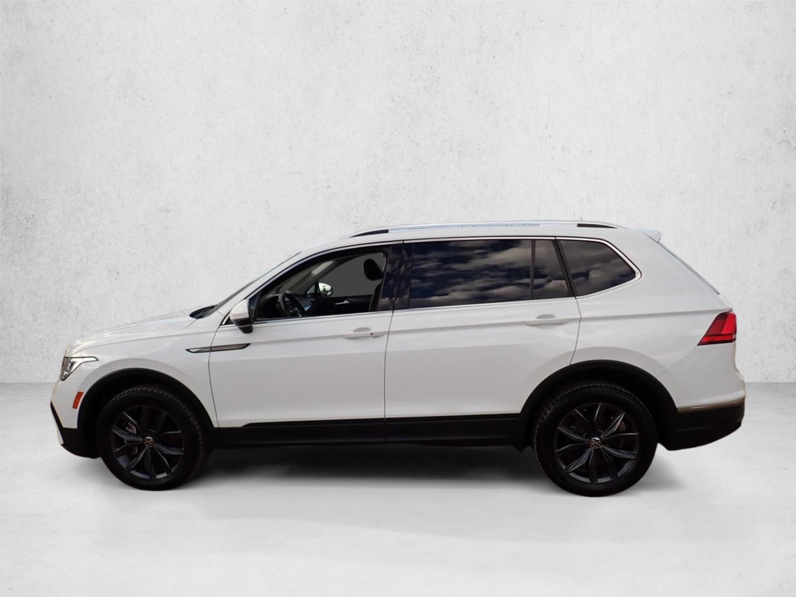 Thumbnail: 2022 Volkswagen Tiguan - 2