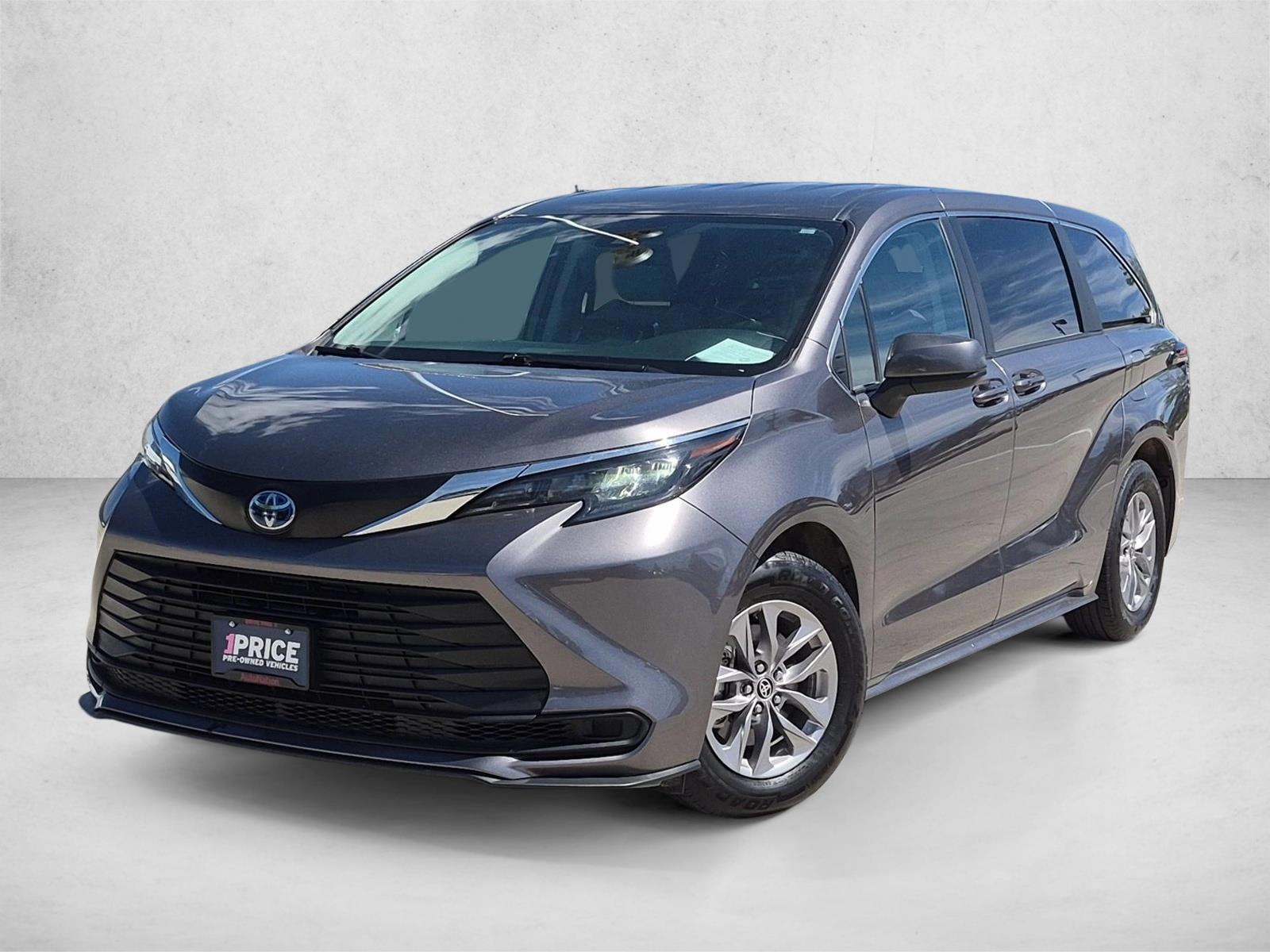 Thumbnail: 2024 Toyota Sienna - 1