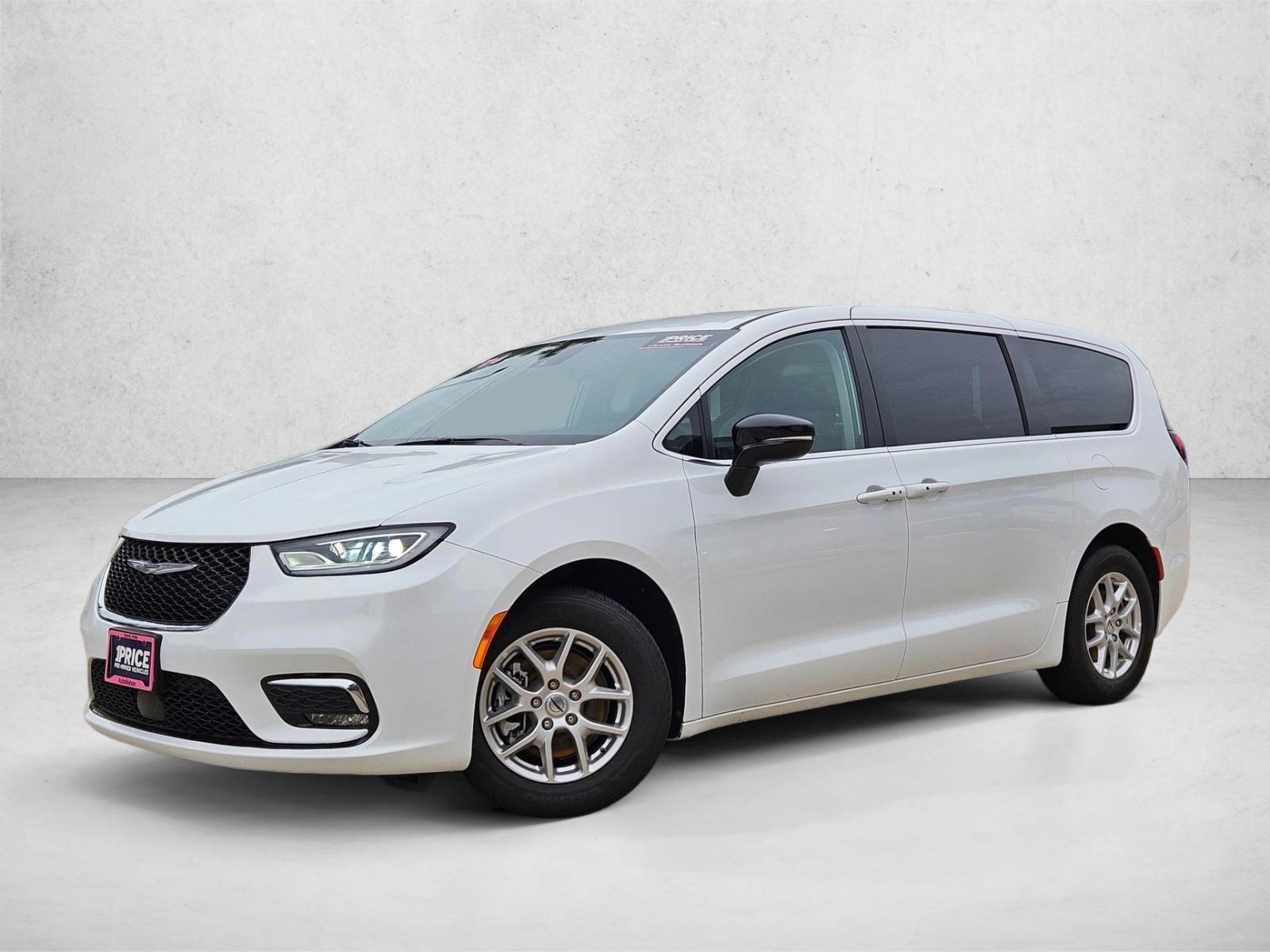 Thumbnail: 2024 Chrysler Pacifica - 1