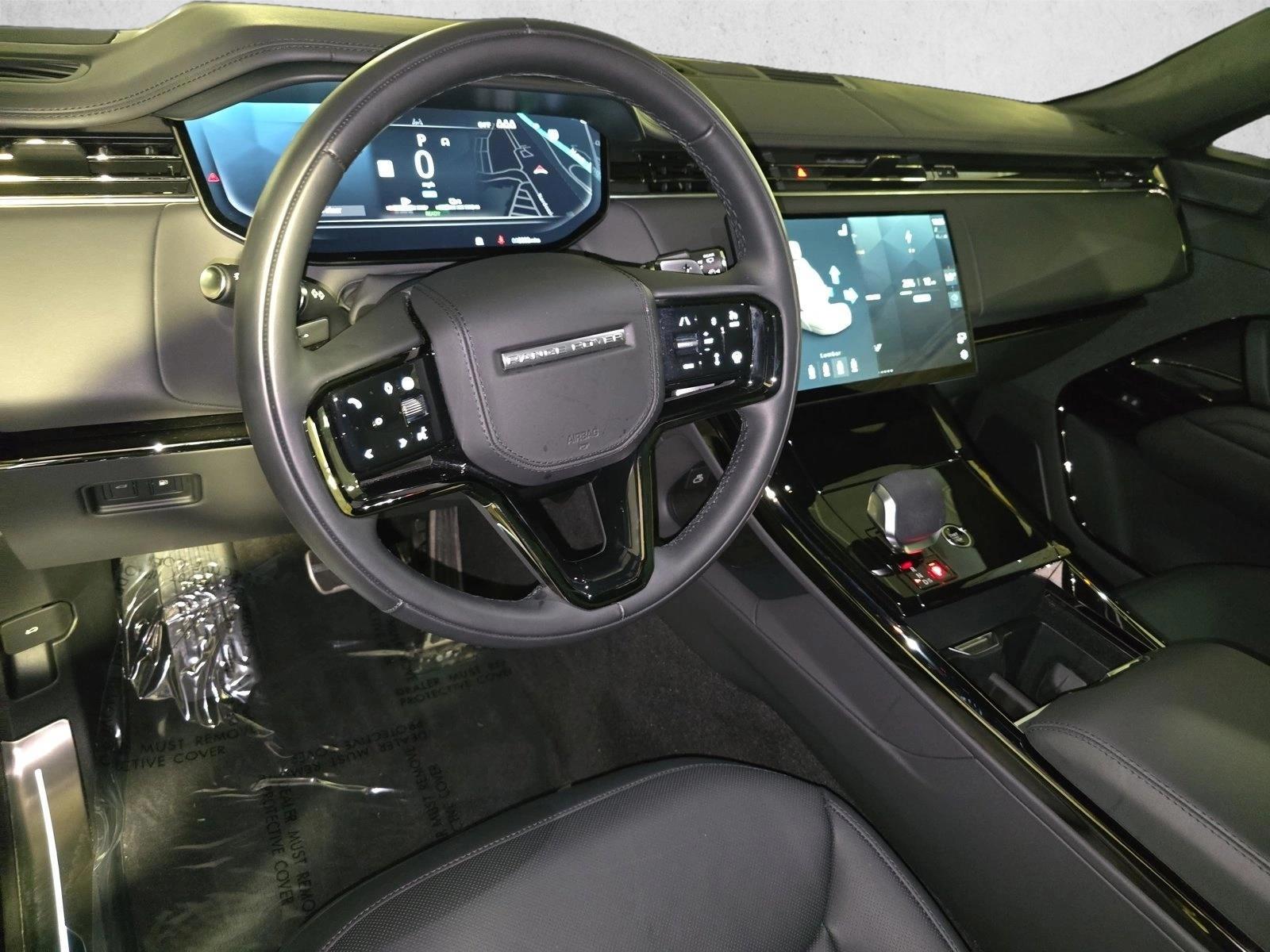 Thumbnail: 2025 Land Rover Range Rover Sport - 4