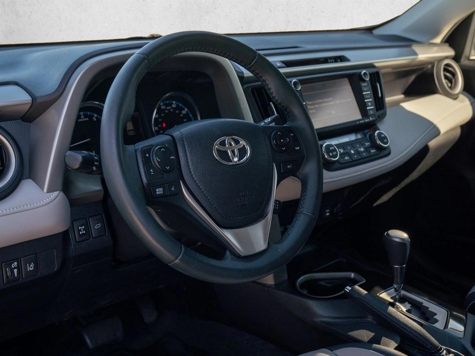 Thumbnail: 2017 Toyota RAV4 - 3