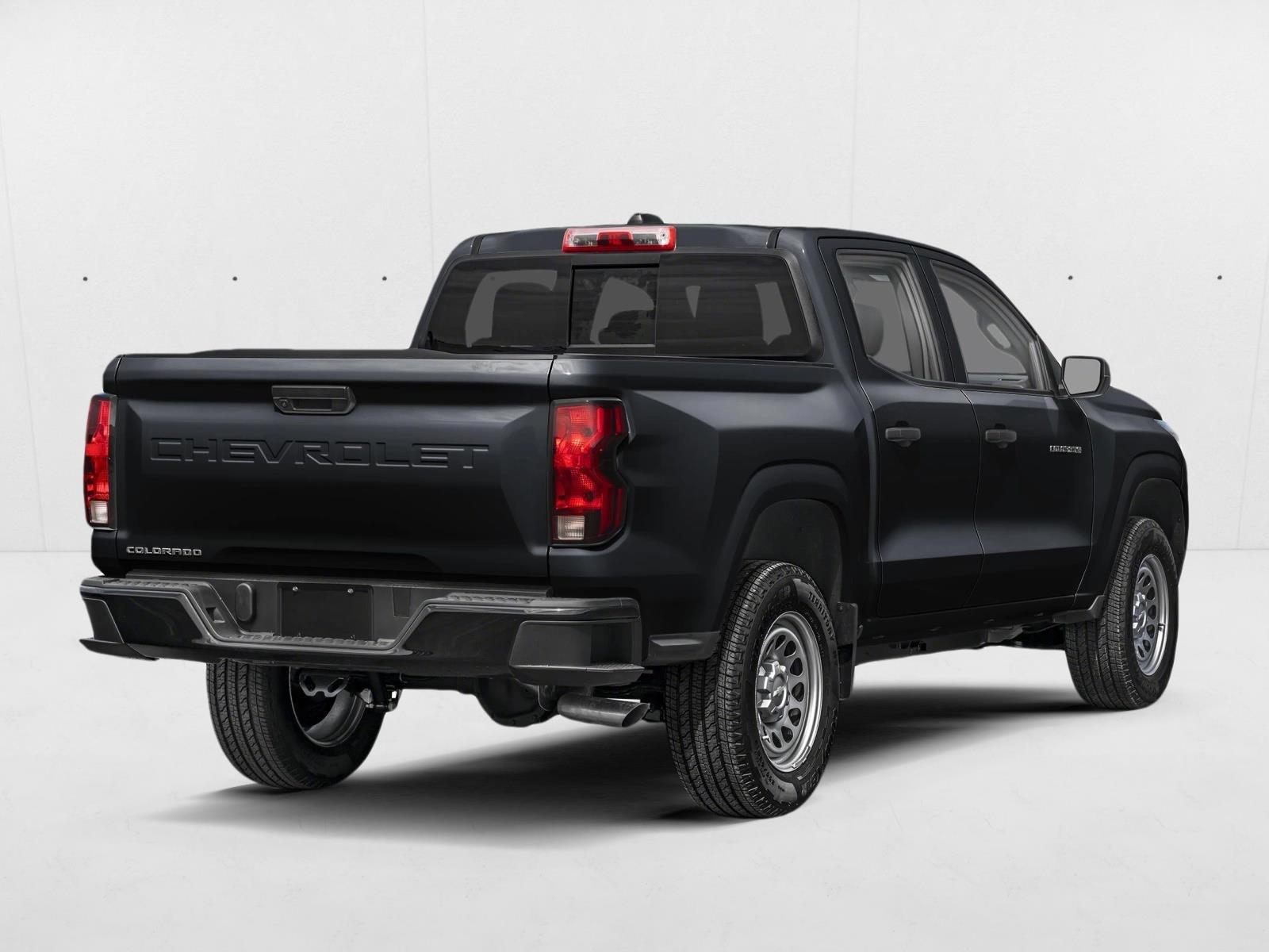 2026 Chevrolet Colorado Trail Boss - Photo 2