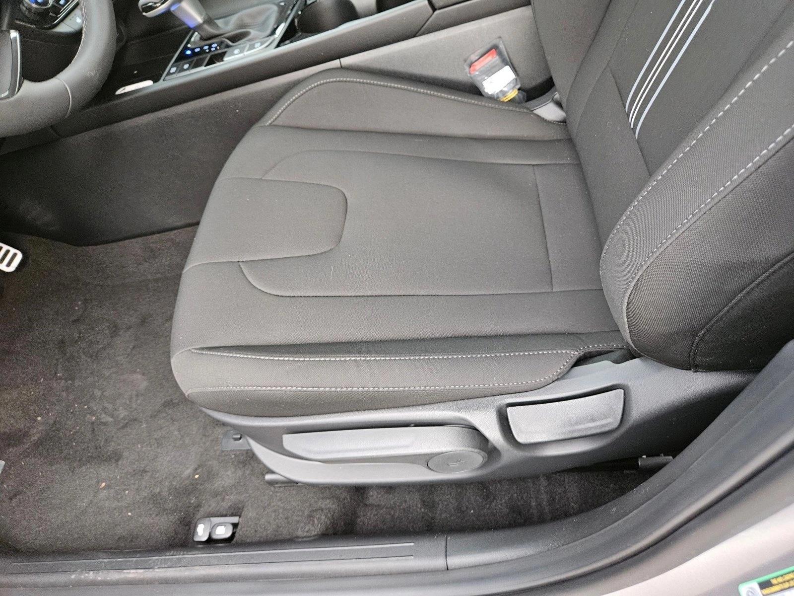 Thumbnail: 2026 Hyundai Elantra - 5