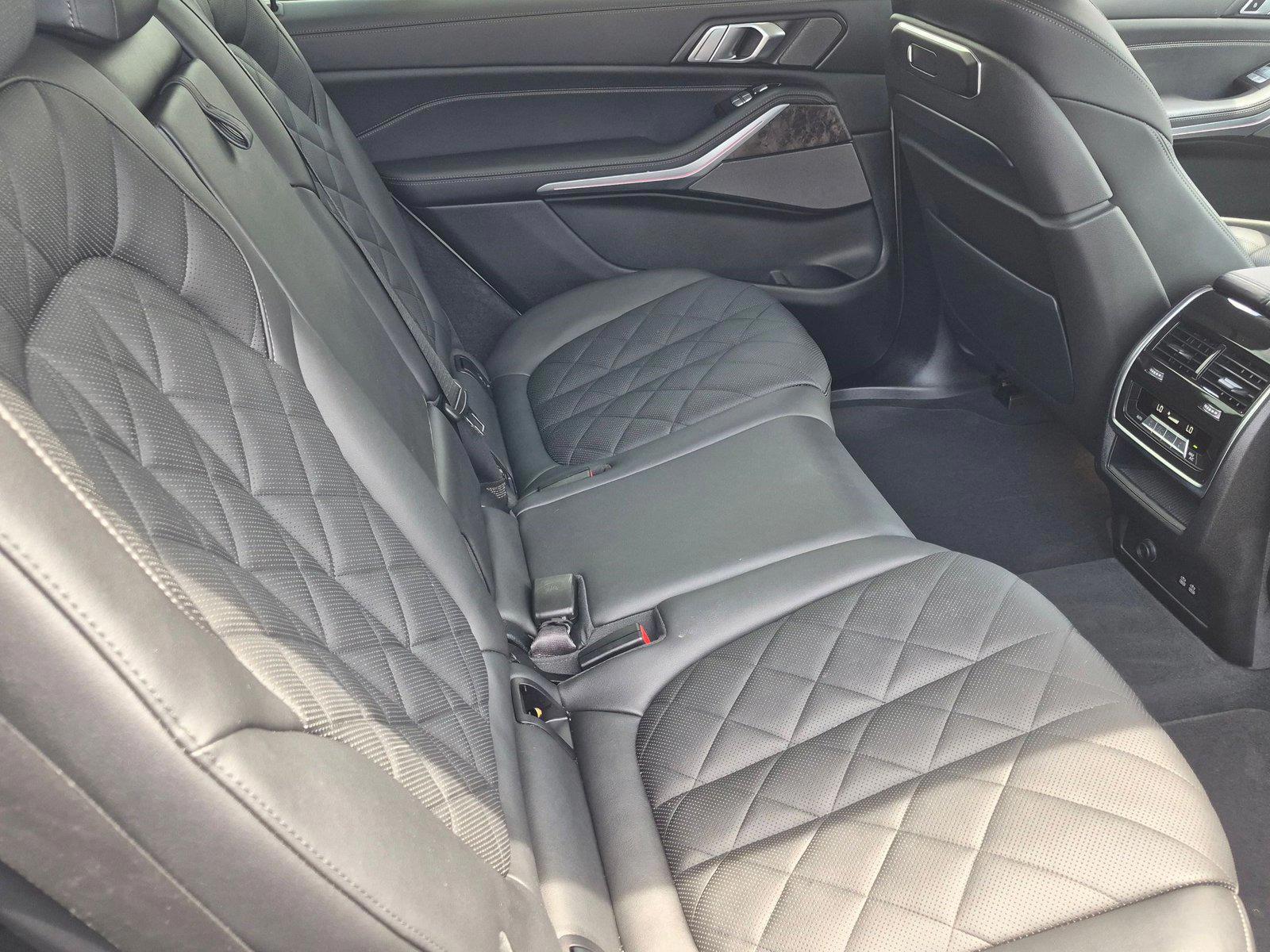 2024 BMW X7 40i - Photo 18