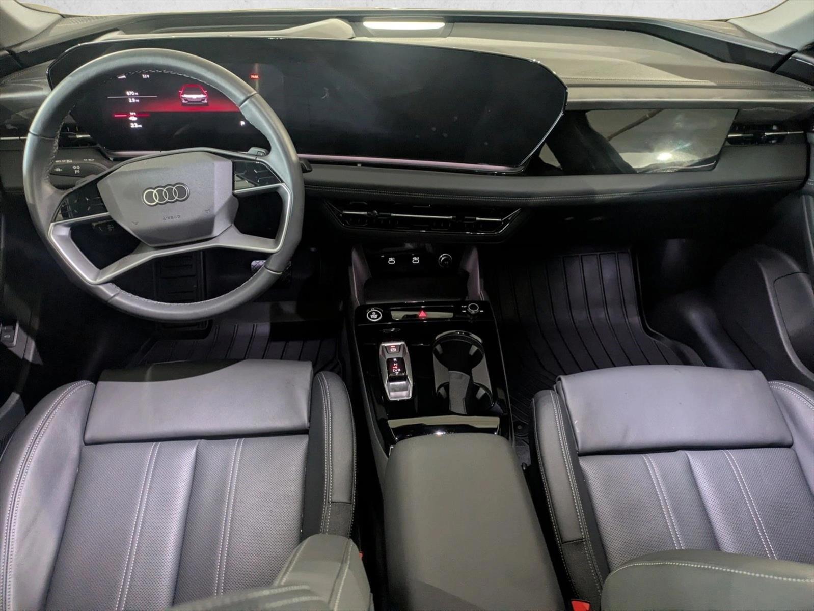 Thumbnail: 2025 Audi e-tron - 4