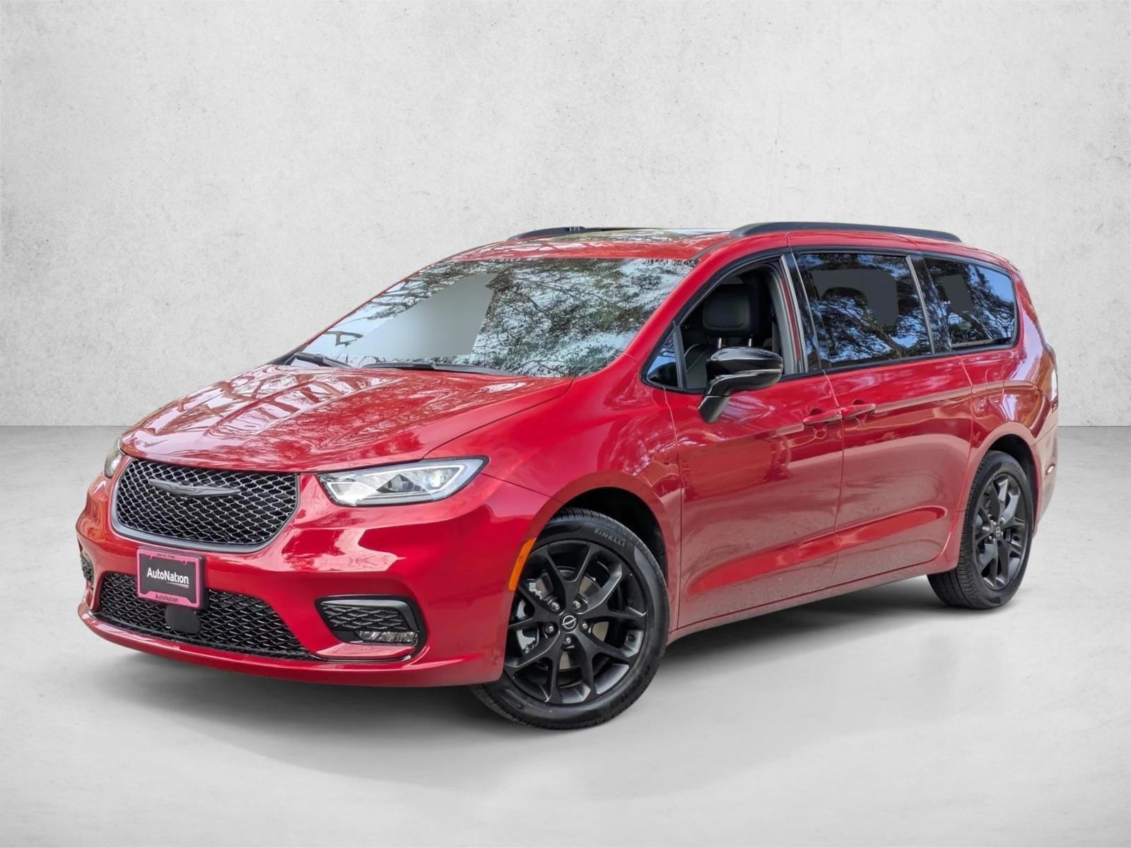 Thumbnail: 2026 Chrysler Pacifica - 1