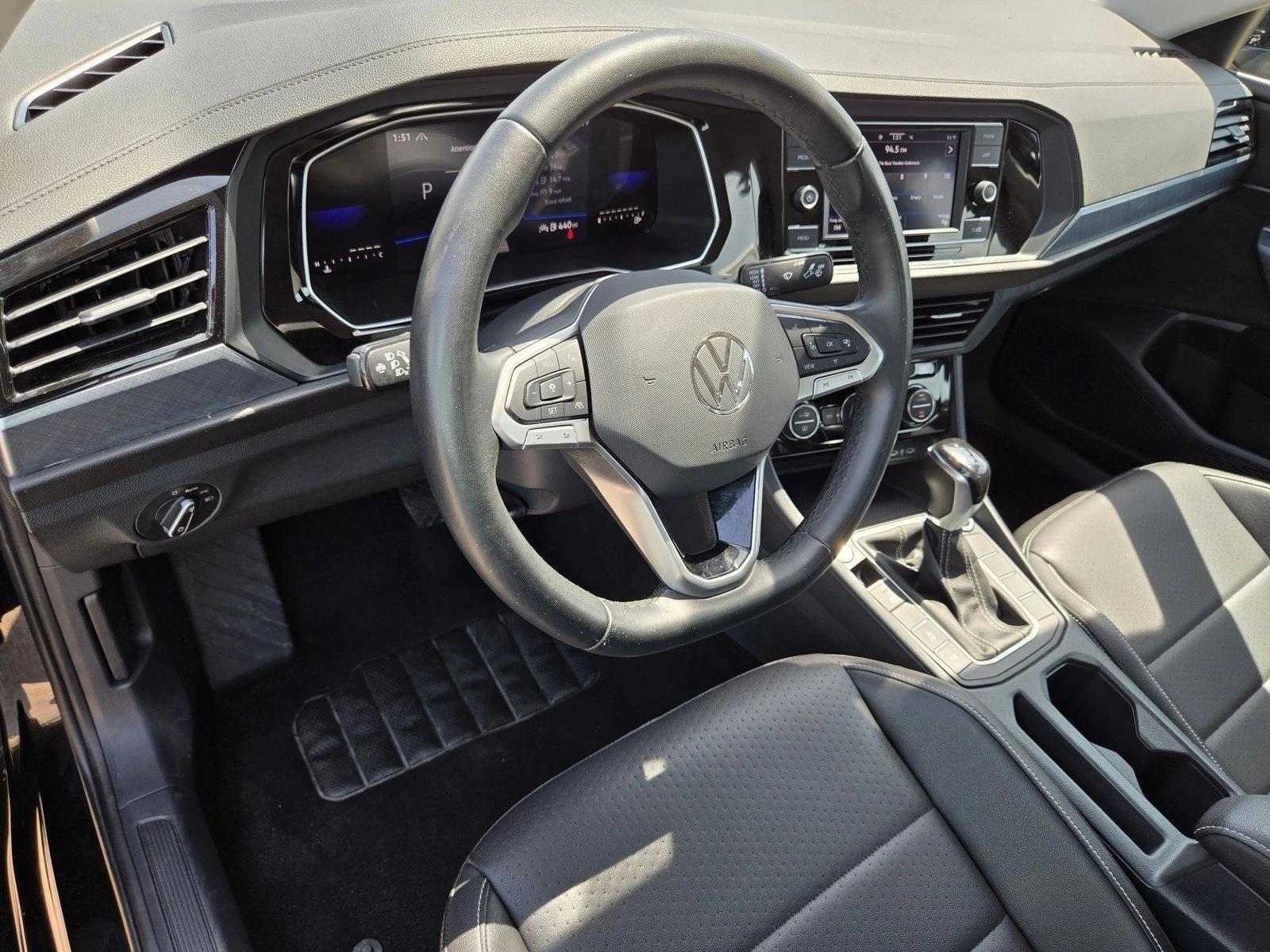 Thumbnail: 2024 Volkswagen Jetta - 3