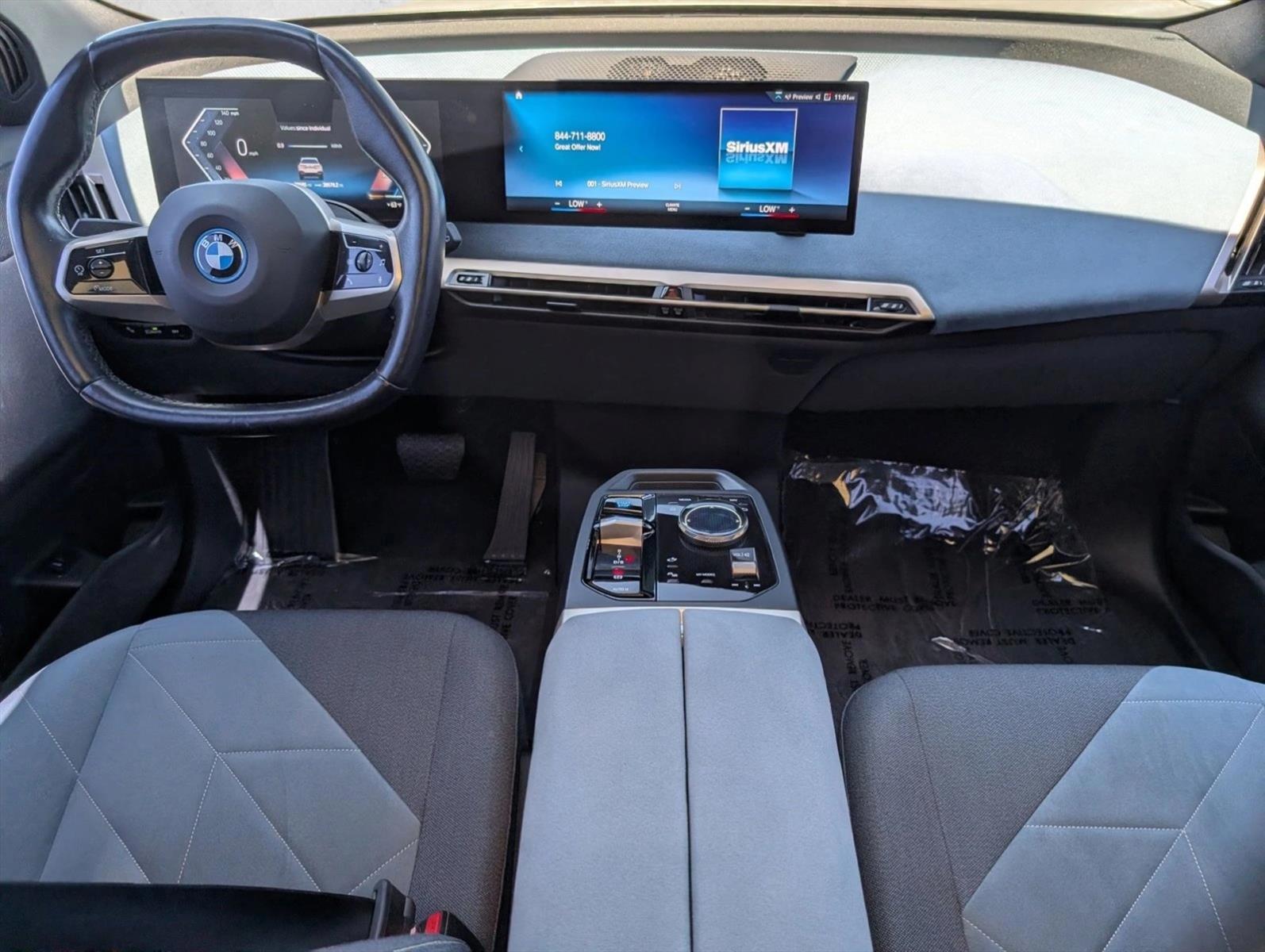Thumbnail: 2023 BMW iX - 3