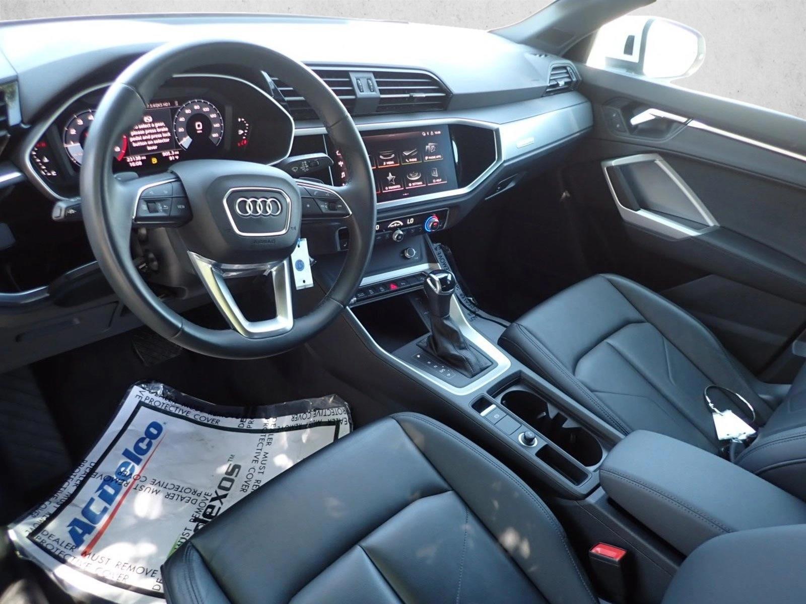 Thumbnail: 2025 Audi Q3 - 3