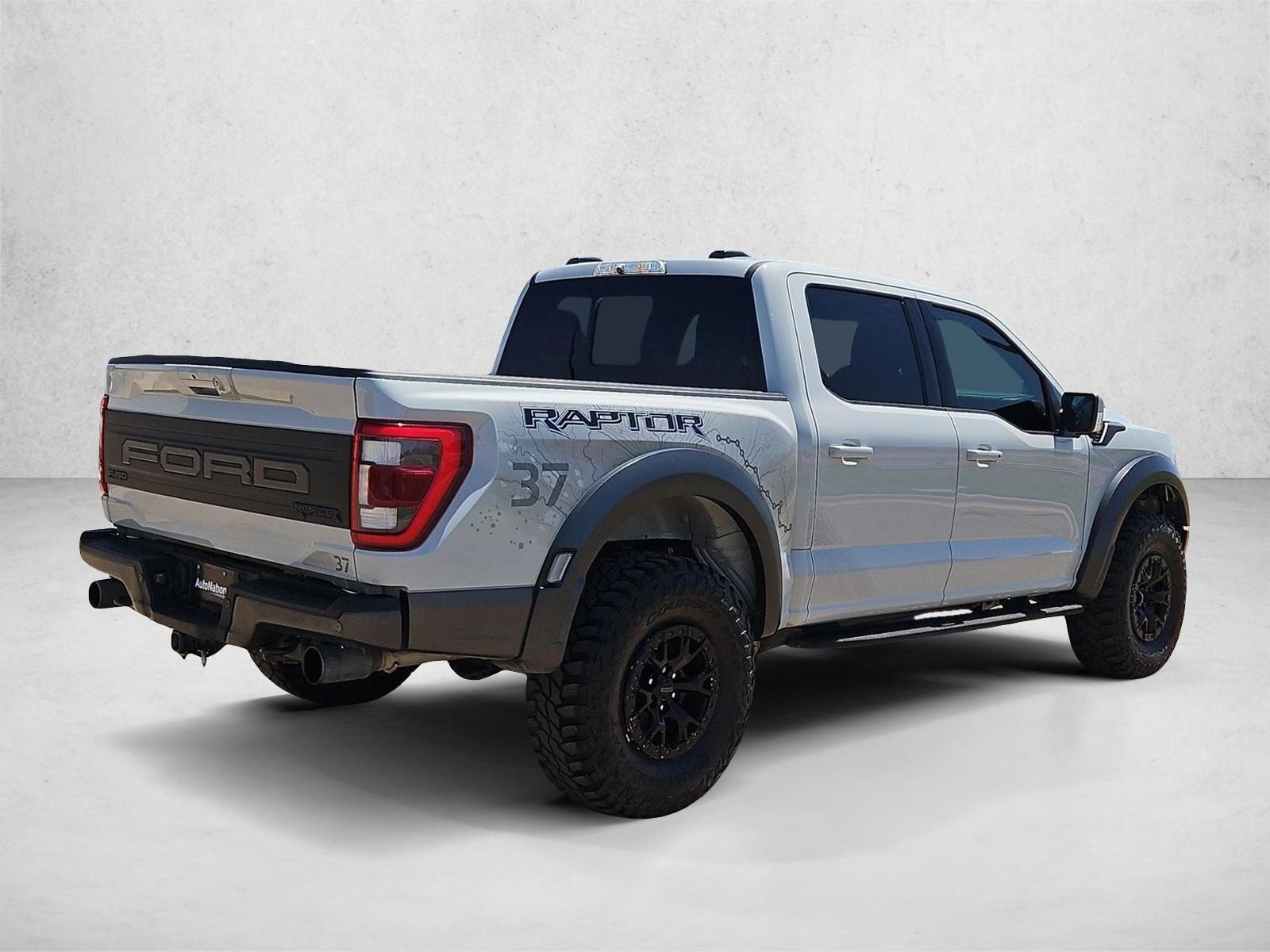 2023 Ford F-150 Raptor - Photo 11