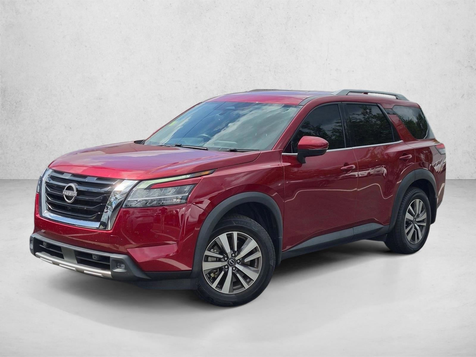 2022 Nissan Pathfinder SL