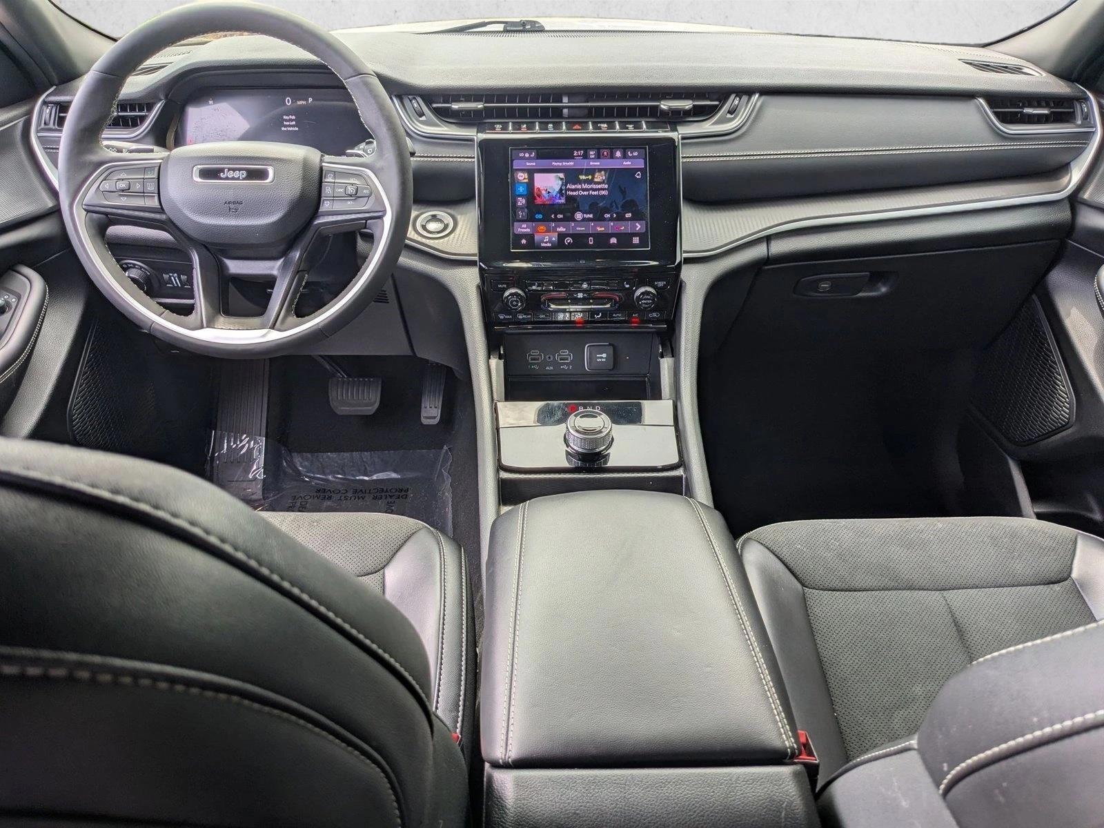 Thumbnail: 2025 Jeep Grand Cherokee L - 4