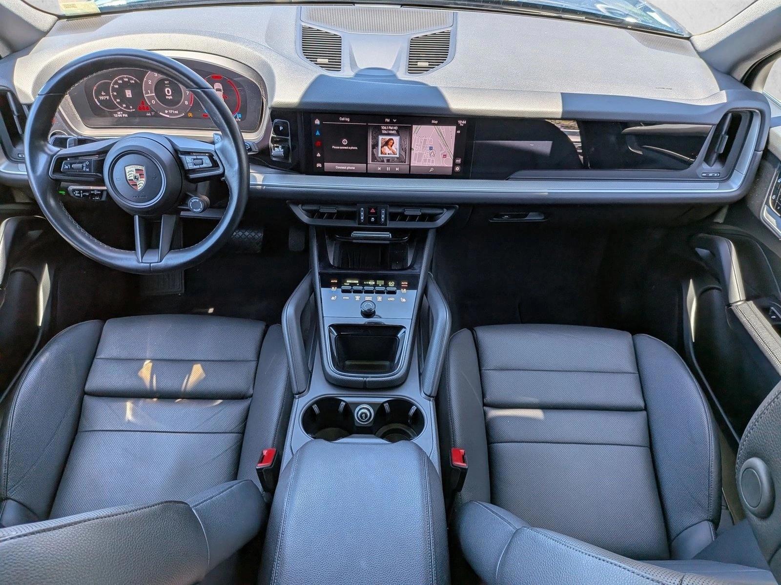 Thumbnail: 2024 Porsche Cayenne - 4