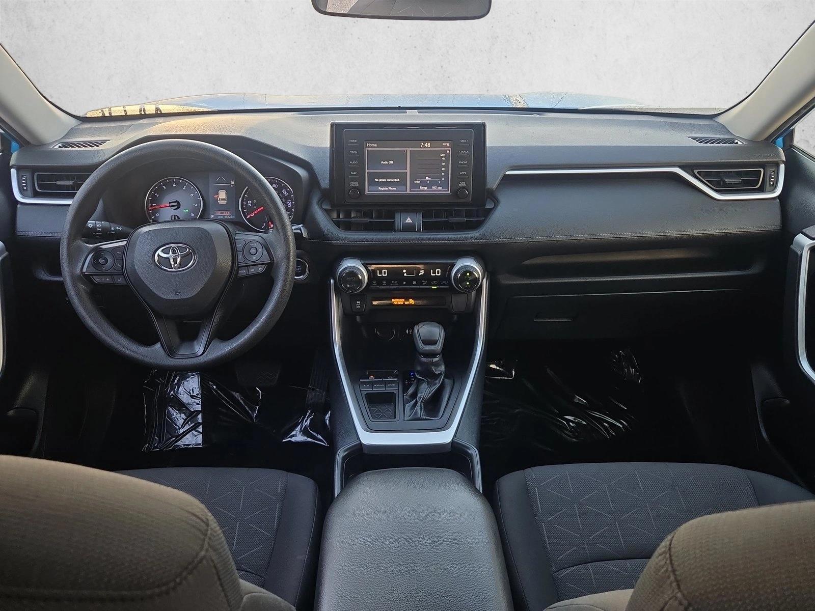 Thumbnail: 2019 Toyota RAV4 - 4