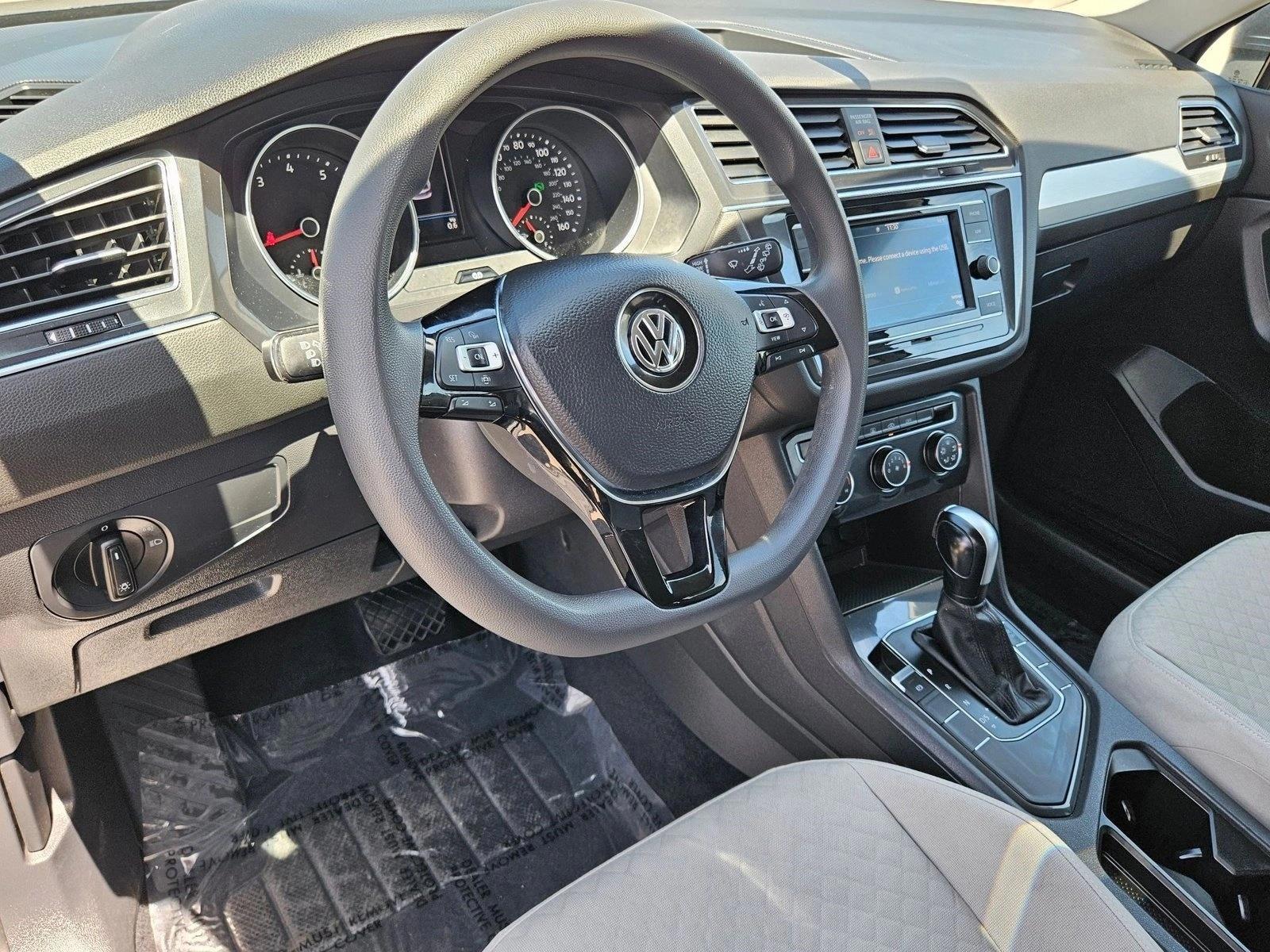 Thumbnail: 2021 Volkswagen Tiguan - 3