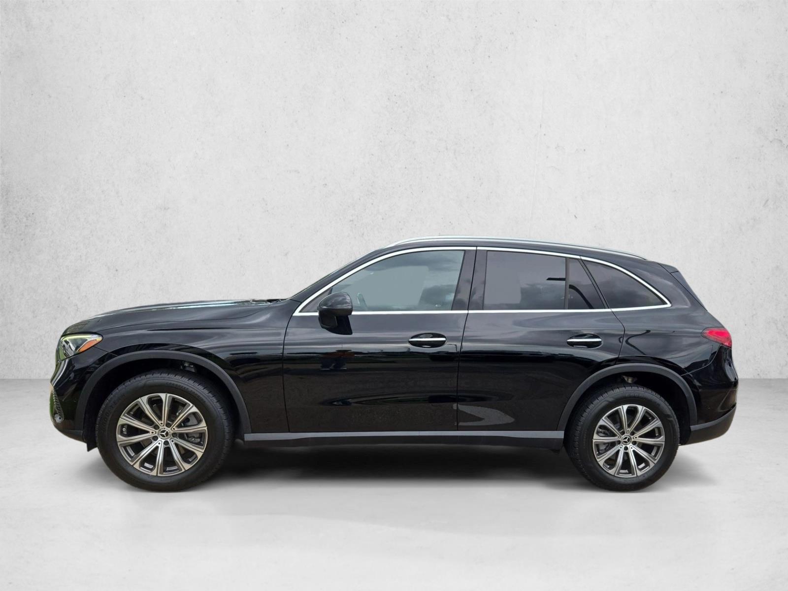 Thumbnail: 2023 Mercedes-Benz GLC - 2