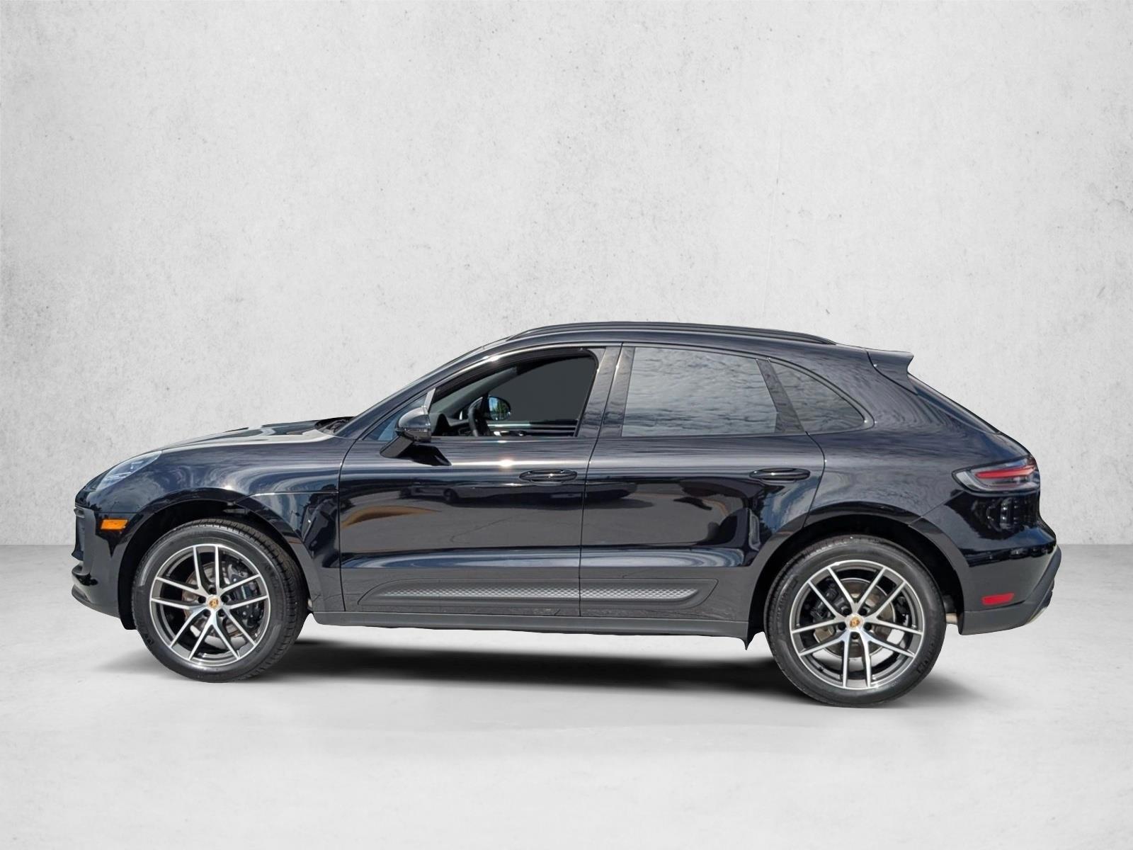Thumbnail: 2025 Porsche Macan - 2