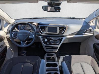 2023 Chrysler Voyager