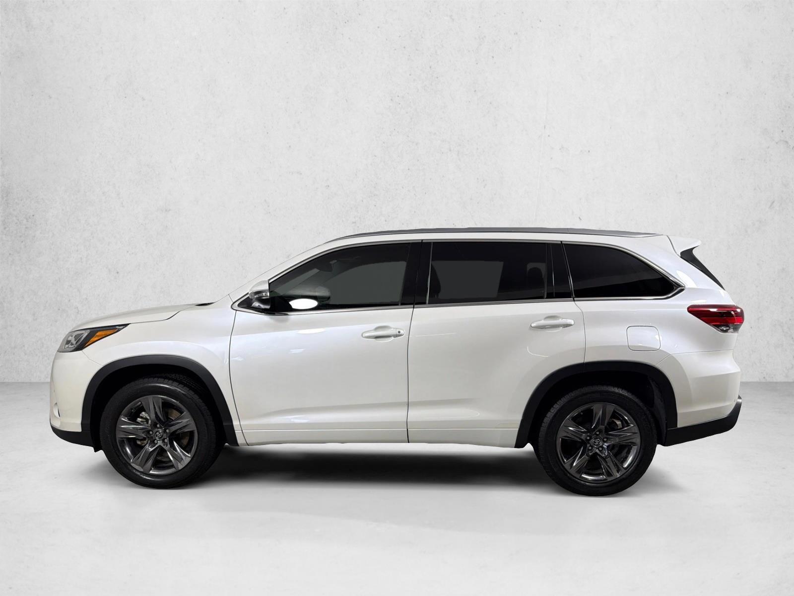Thumbnail: 2019 Toyota Highlander - 2