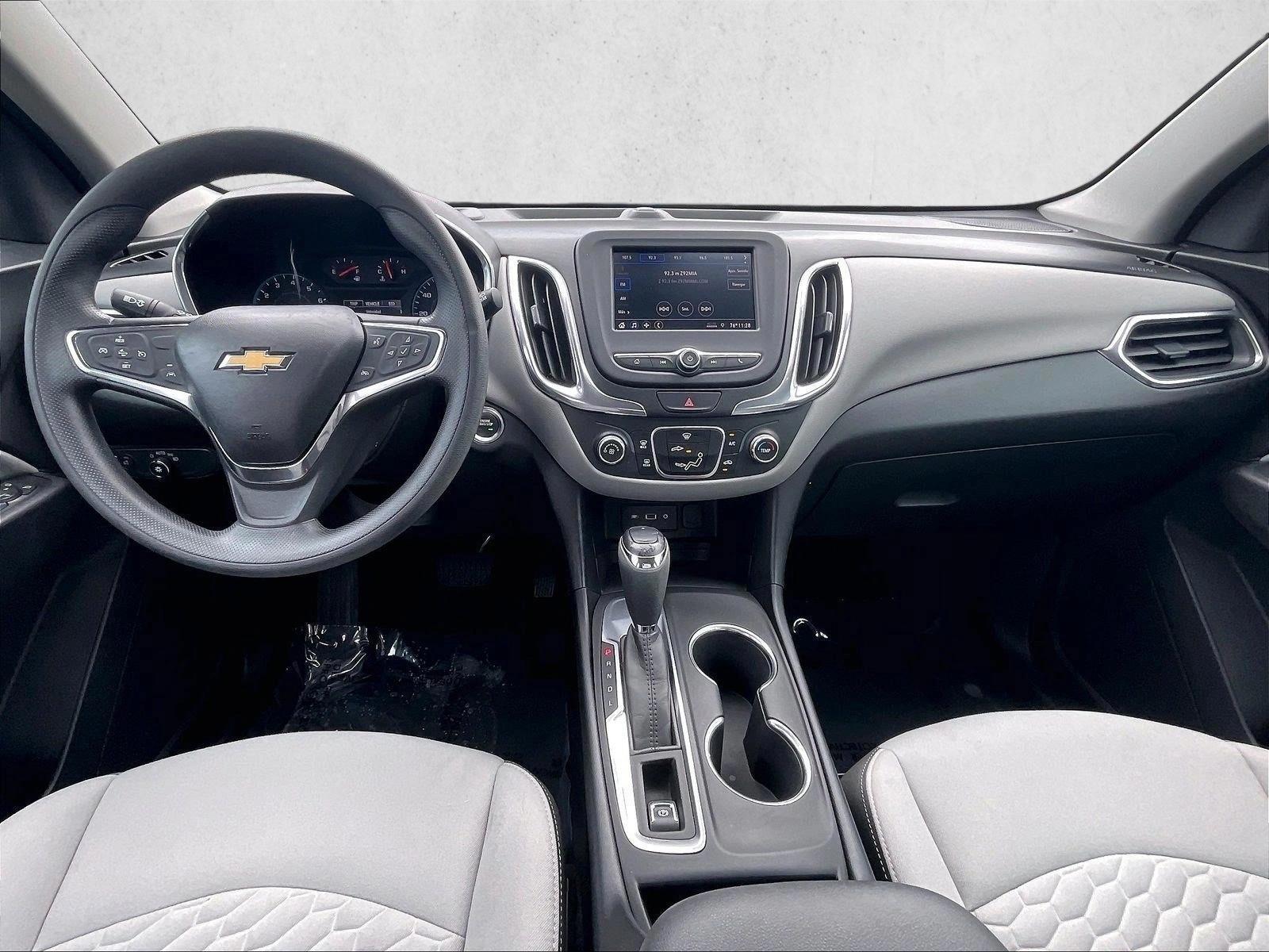 2020 Chevrolet Equinox LS - Photo 16