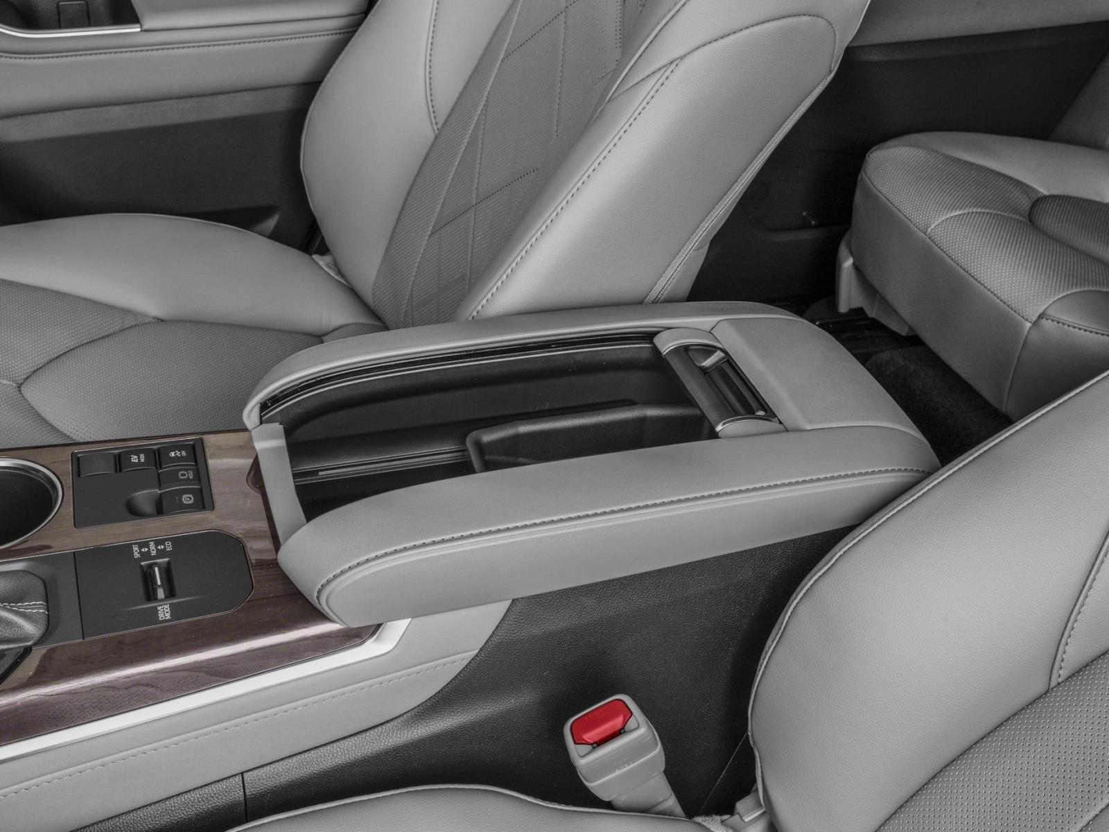 Thumbnail: 2026 Toyota Highlander - 4