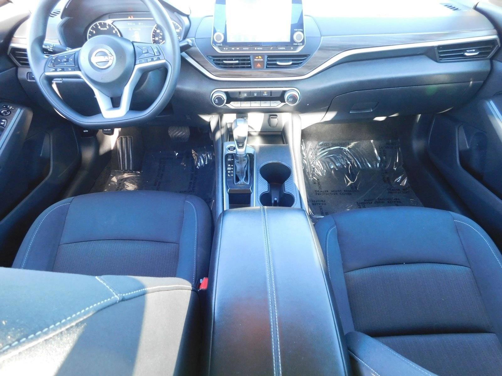 2025 Nissan Altima SV - Photo 23