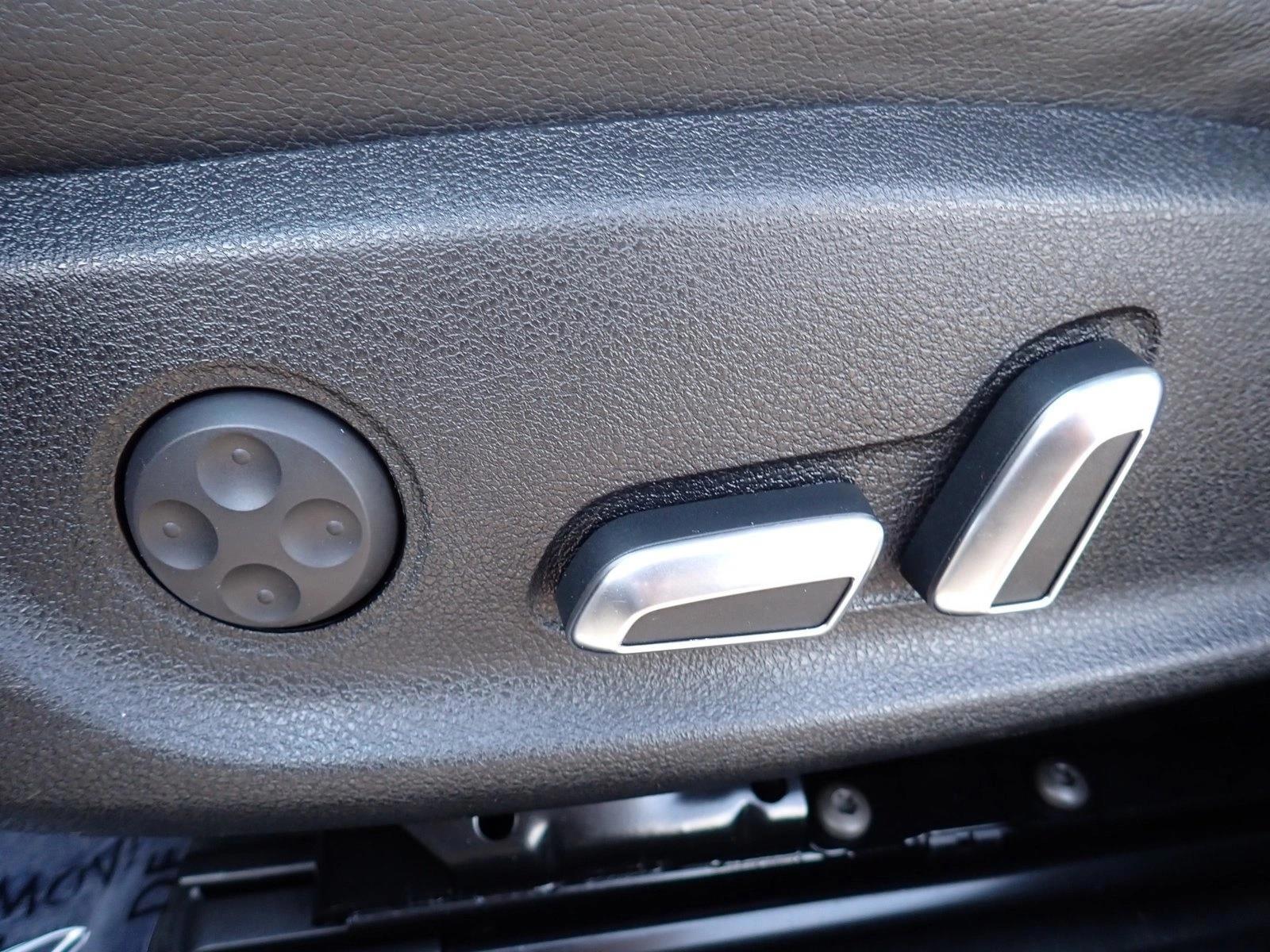 Thumbnail: 2013 Audi A4 - 3