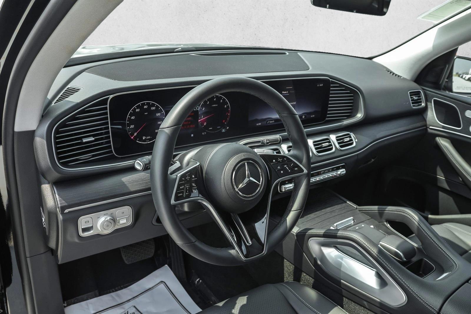 Thumbnail: 2026 Mercedes-Benz GLE - 3
