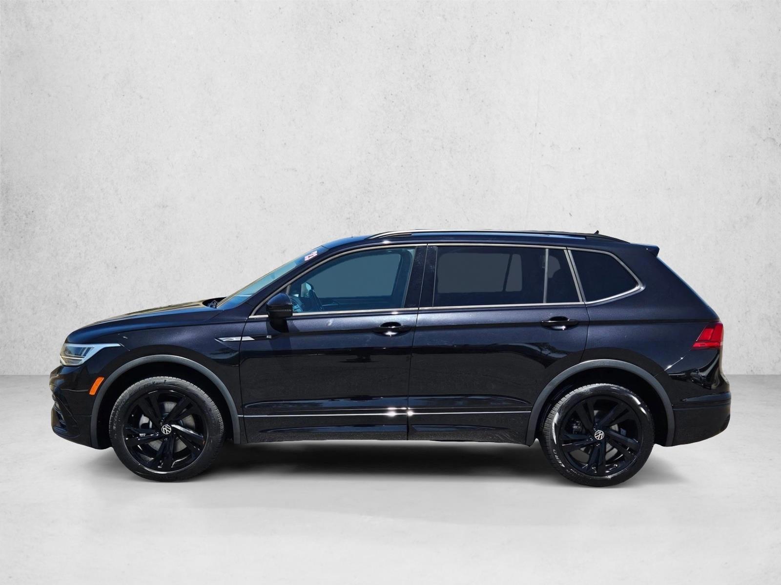 Thumbnail: 2023 Volkswagen Tiguan - 2