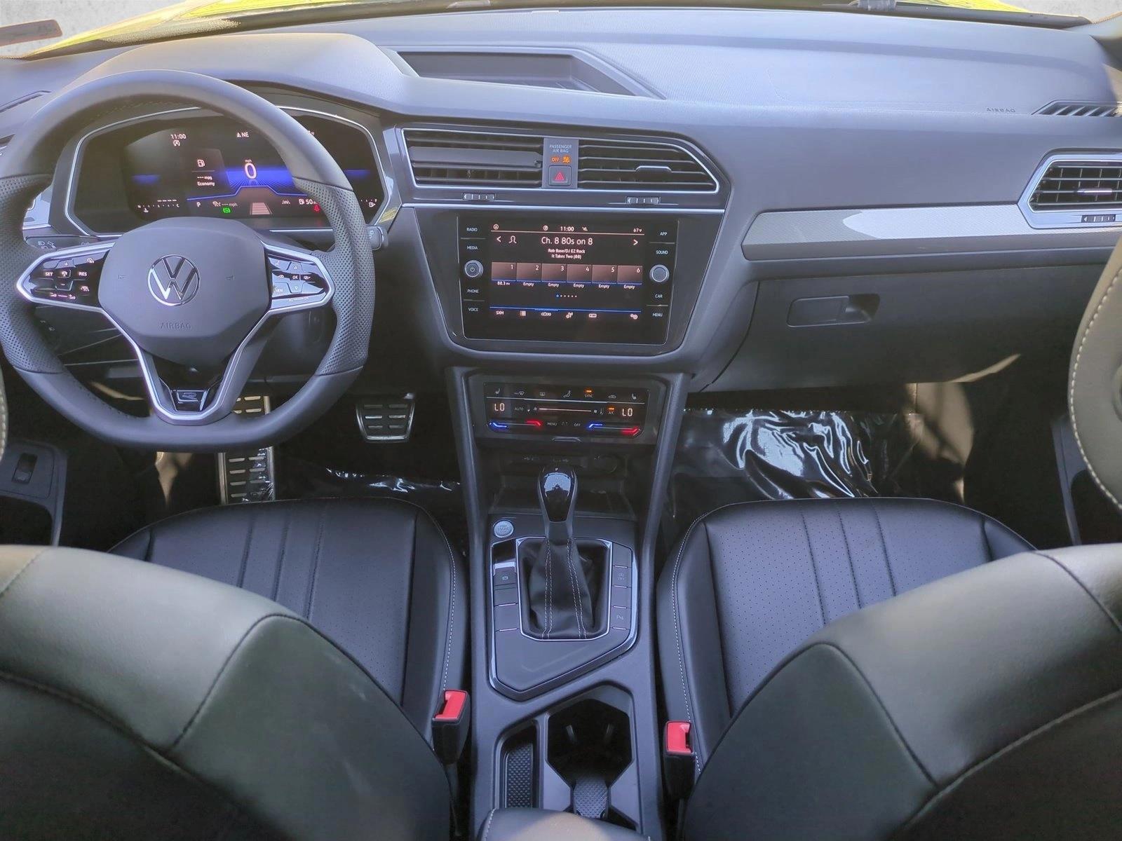 Thumbnail: 2024 Volkswagen Tiguan - 4