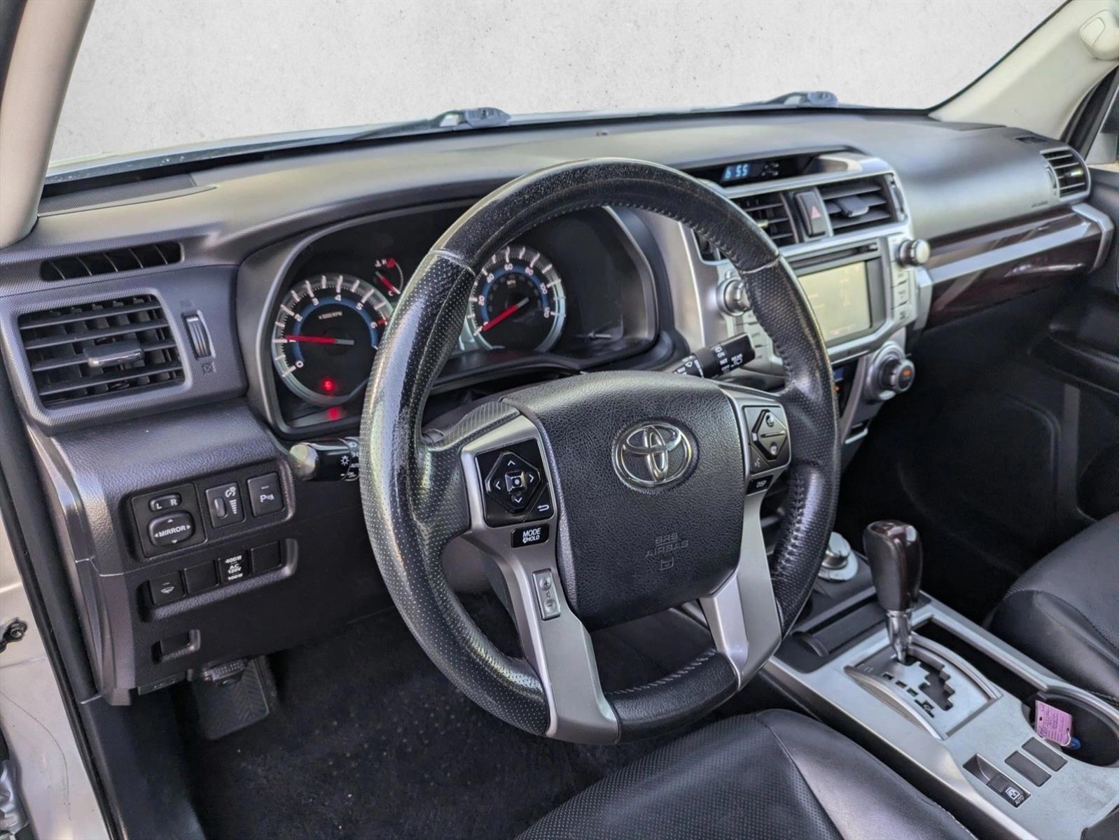 Thumbnail: 2015 Toyota 4Runner - 3