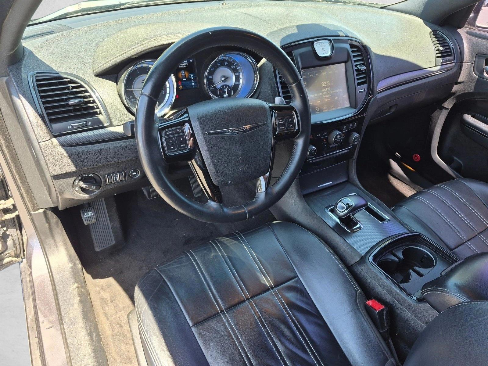 Thumbnail: 2014 Chrysler 300 - 3